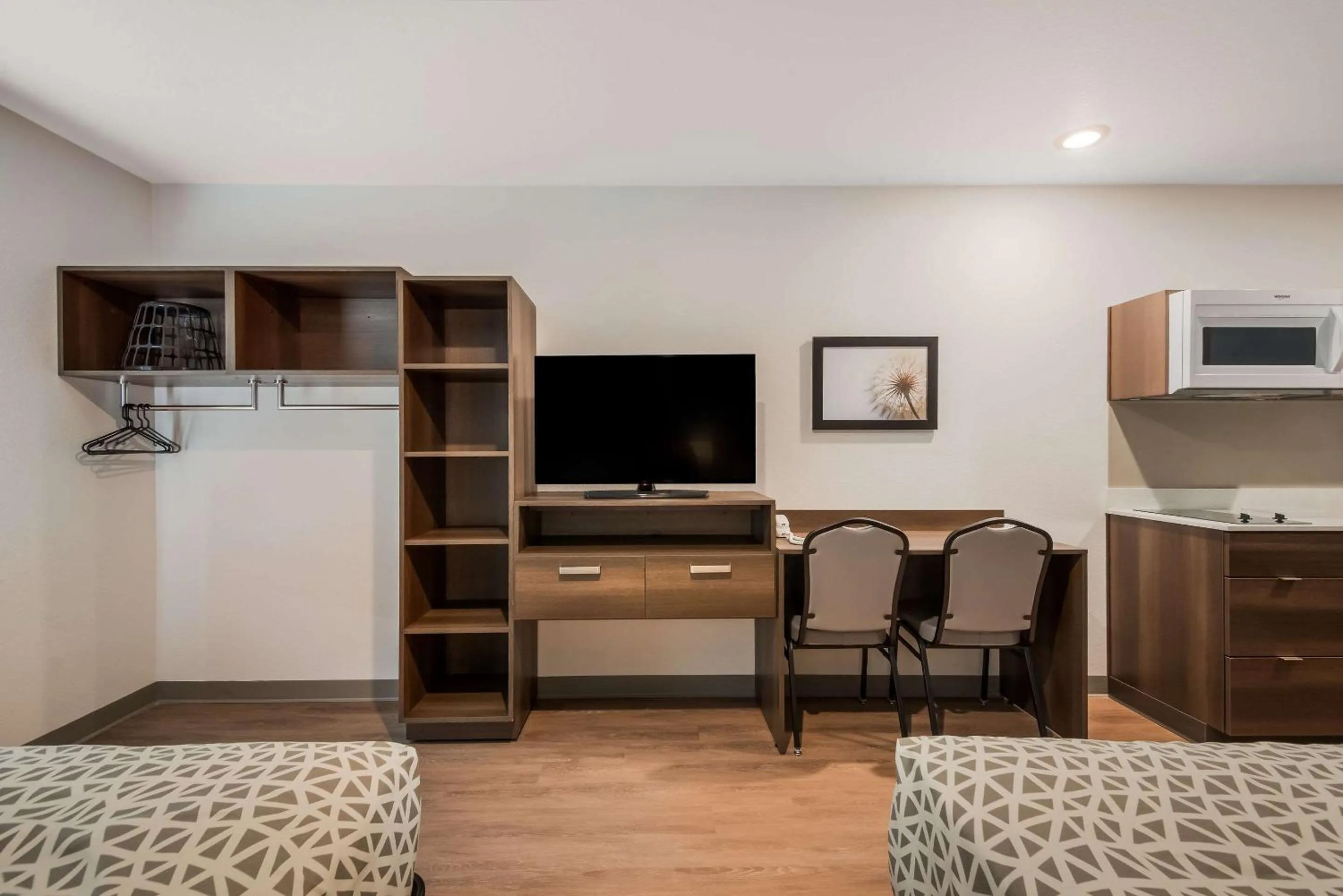 Bedroom in WoodSpring Suites Bellflower - Los Angeles