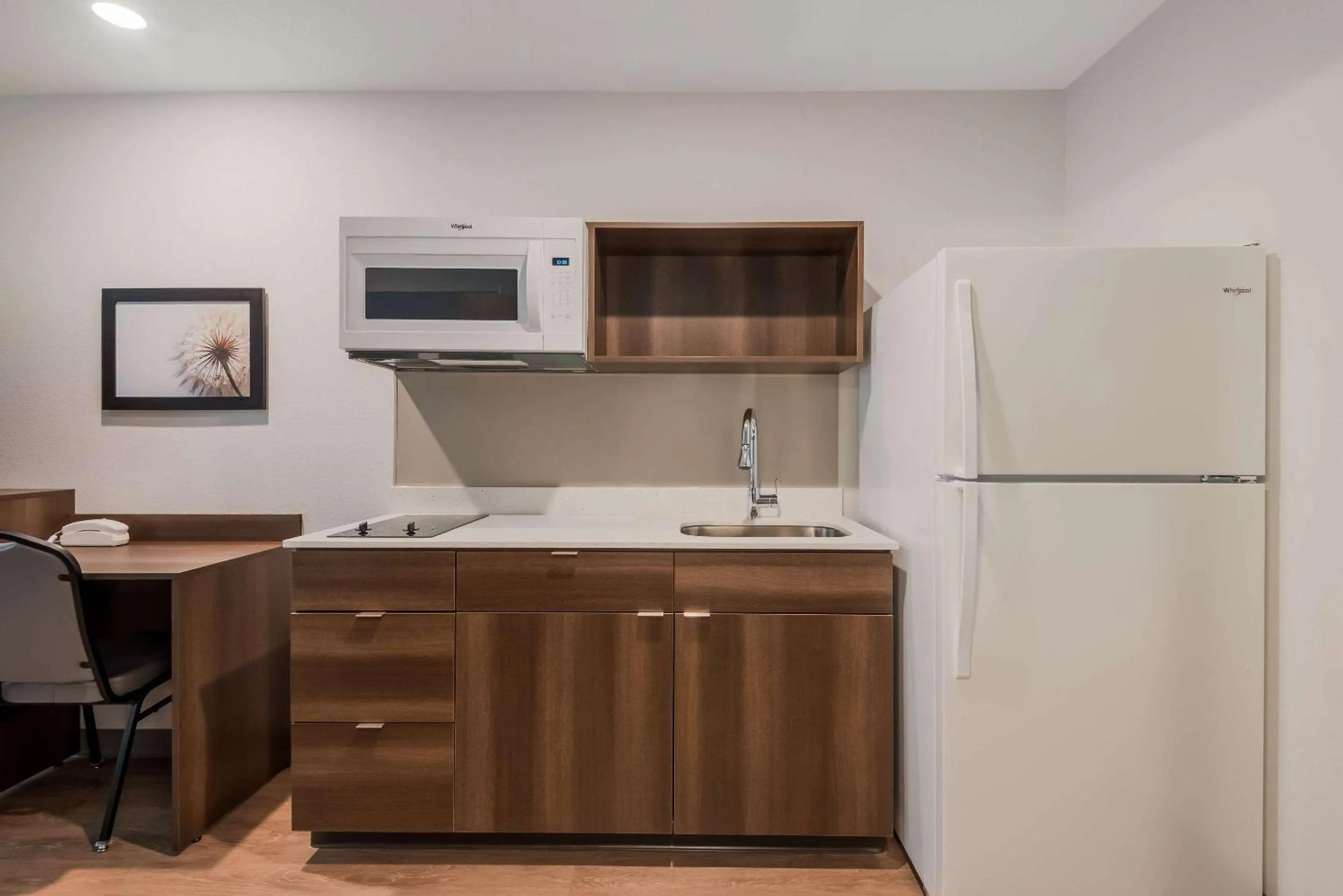 Bedroom in WoodSpring Suites Bellflower - Los Angeles