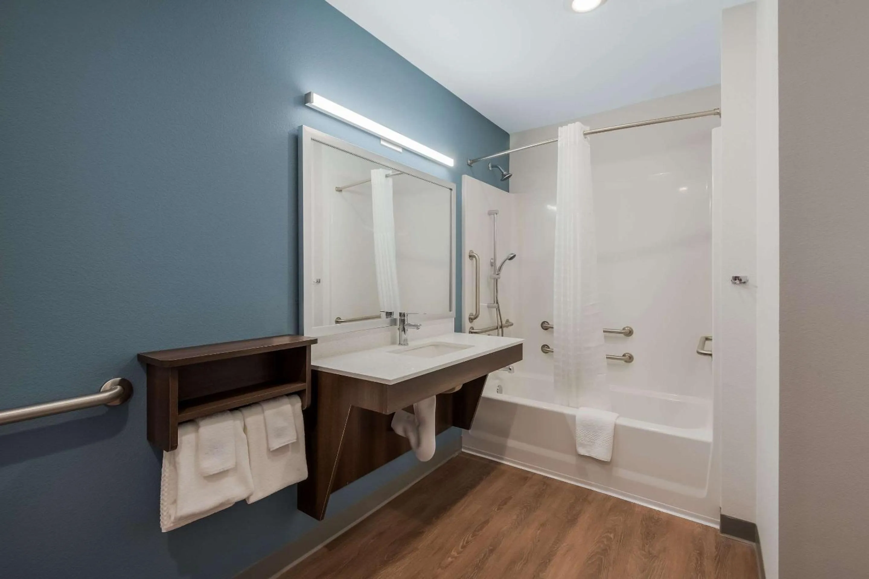 Bedroom in WoodSpring Suites Bellflower - Los Angeles