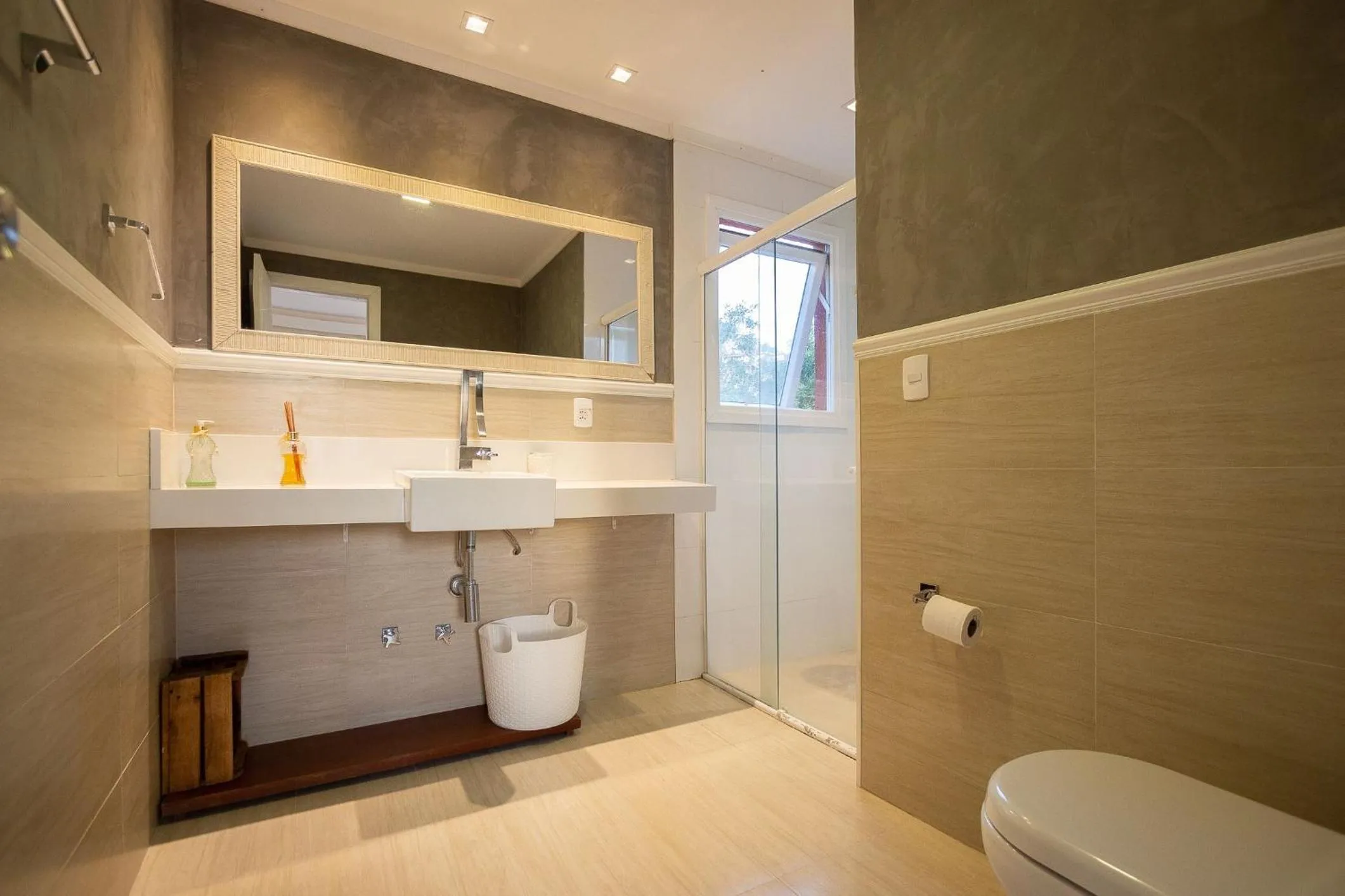 Shower in Búzios praia de Geribá, piscina e churrasqueira