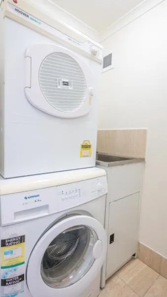 2nd Avenue Apartments - Hosted by Burleigh Letting