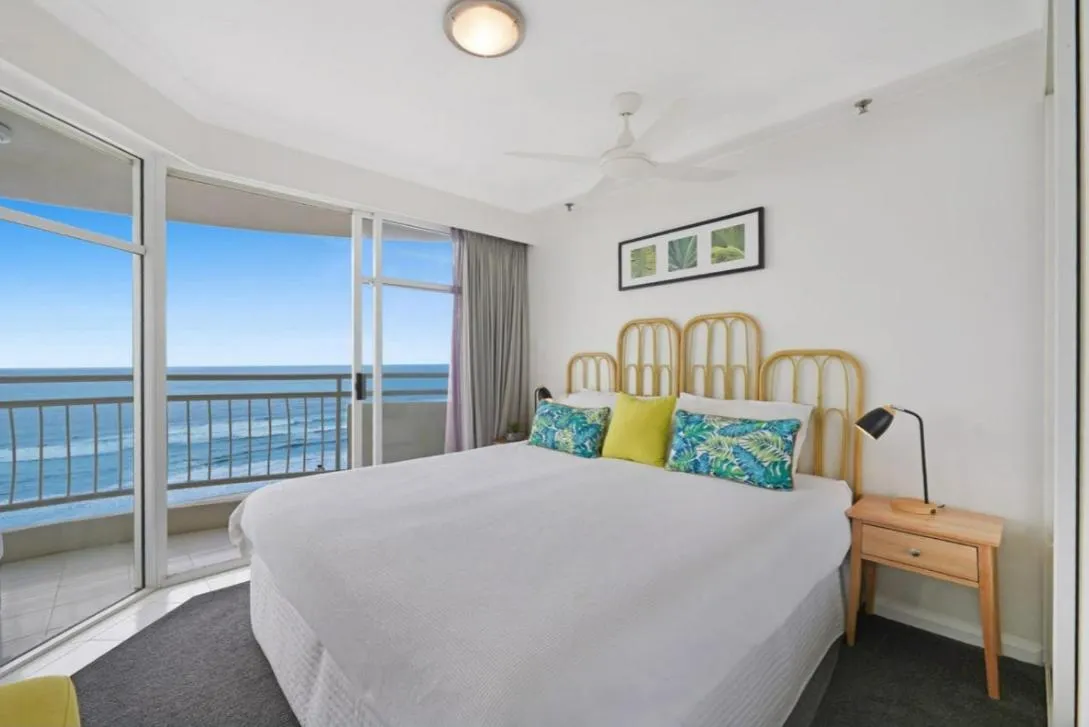 Bed in 2nd Avenue Apartments - Hosted by Burleigh Letting