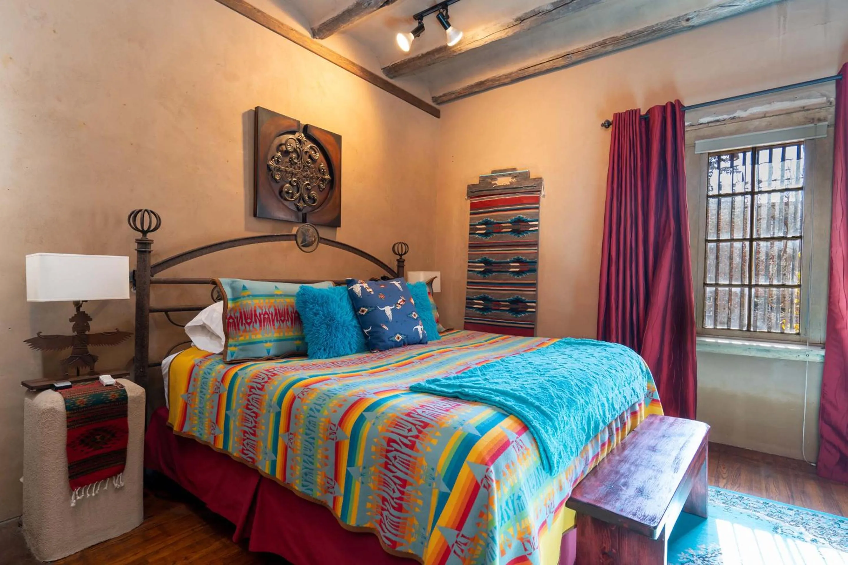 Property building, Bed in Turquoise Butterfly