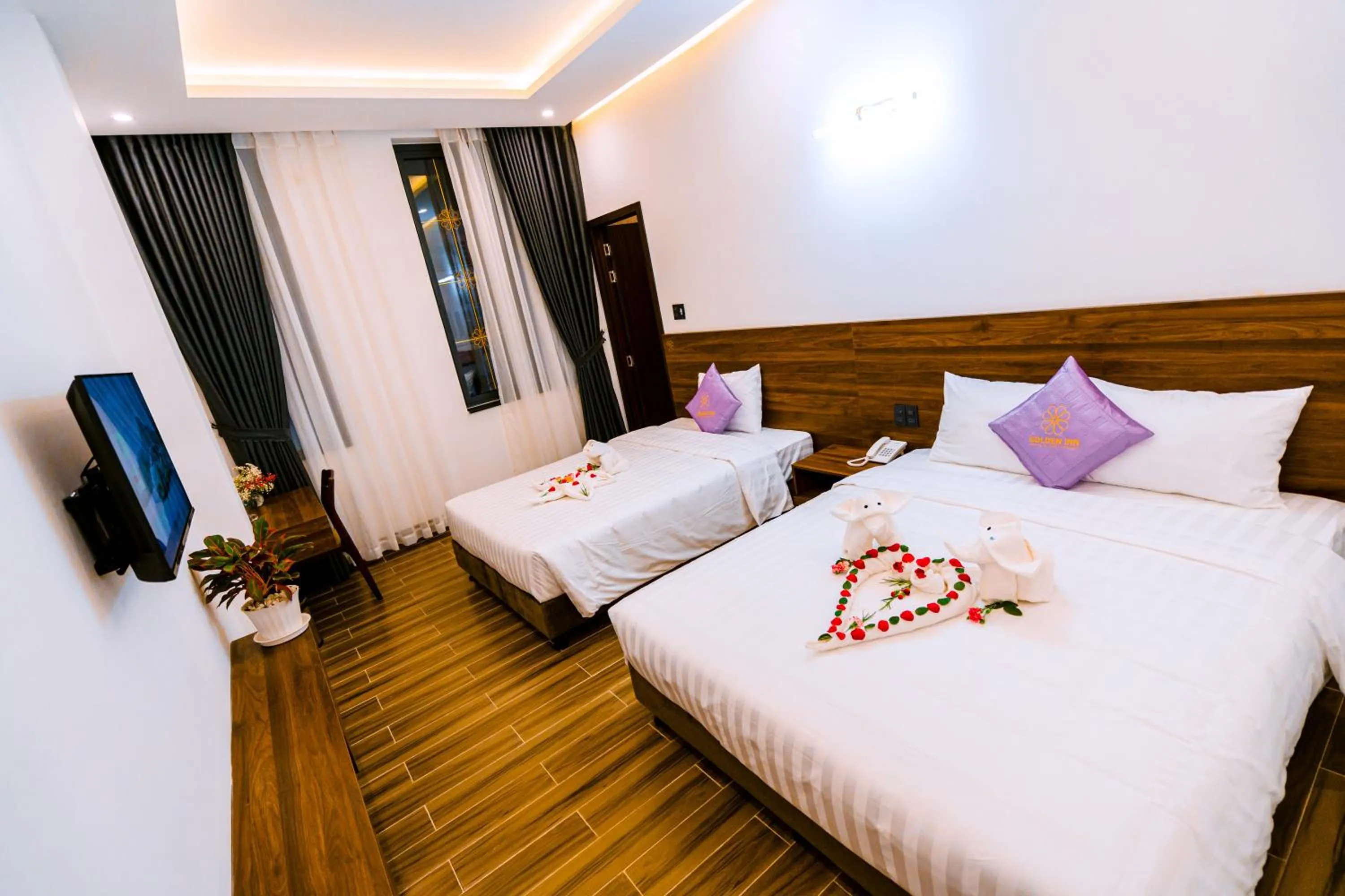 Bed in Hue Golden Inn Hotel