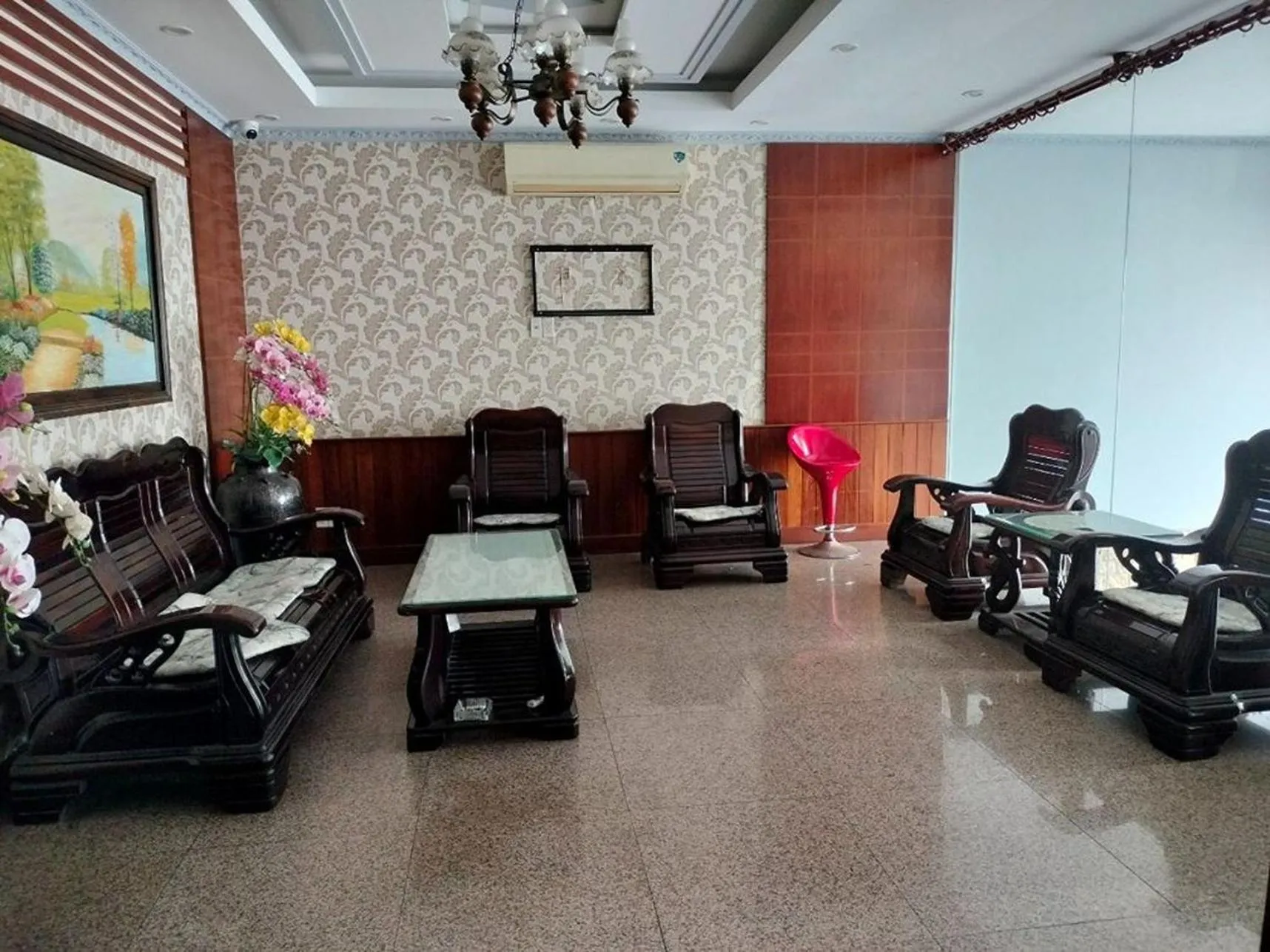 Living room in Tam Tin Hotel