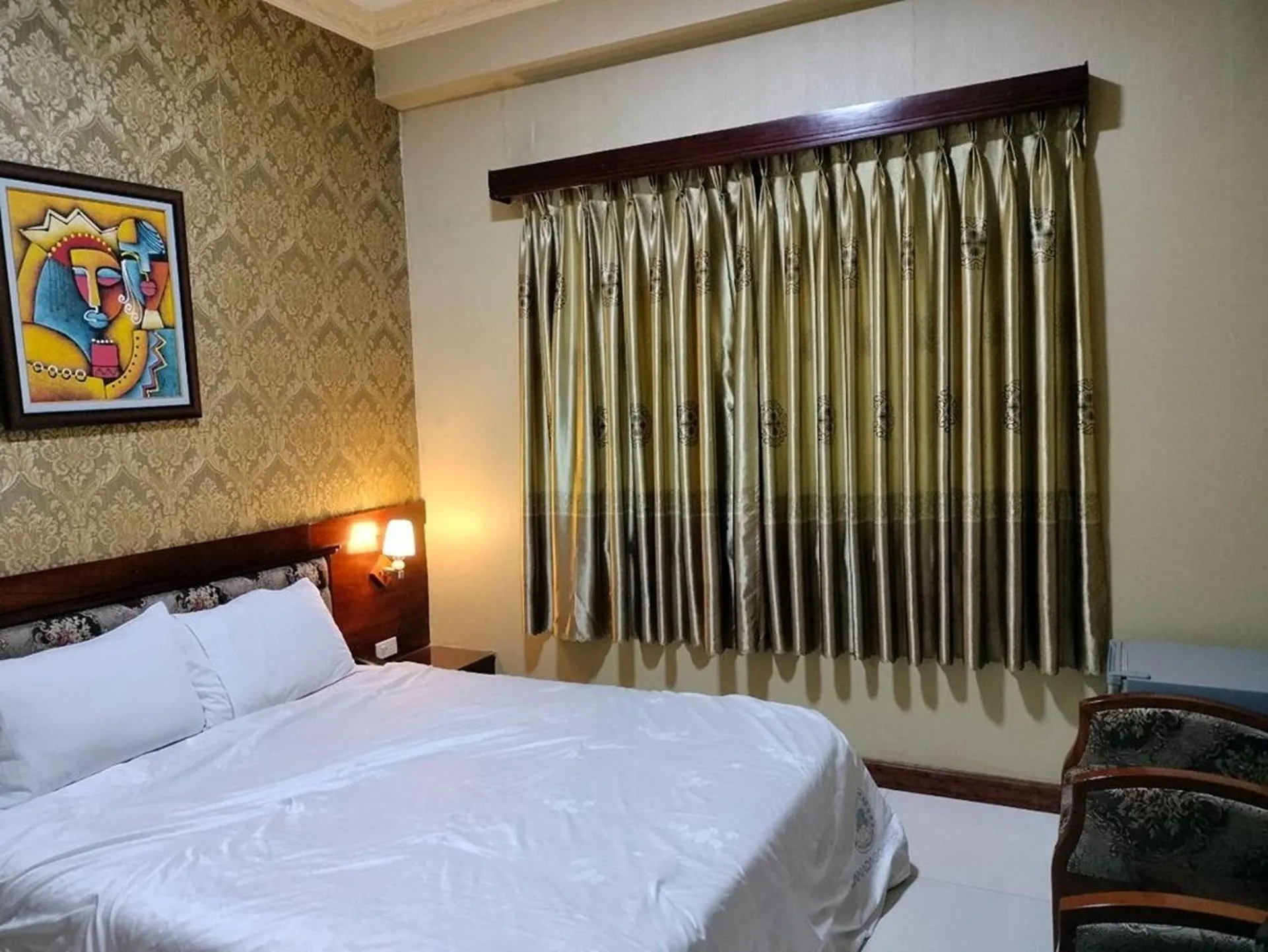 Photo of the whole room, Bed in Tam Tin Hotel