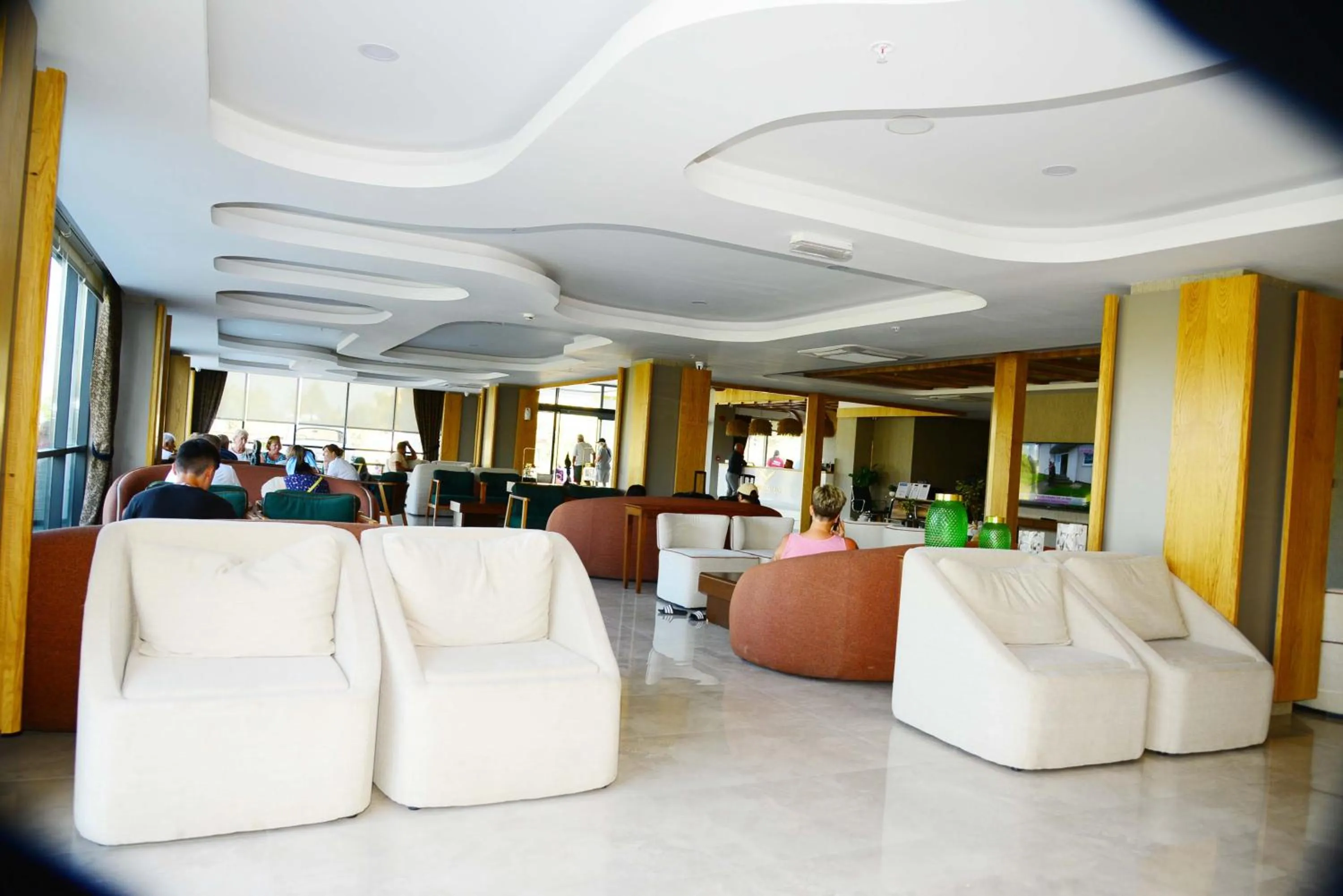 Seating area in Hane Sun Elite Hotel
