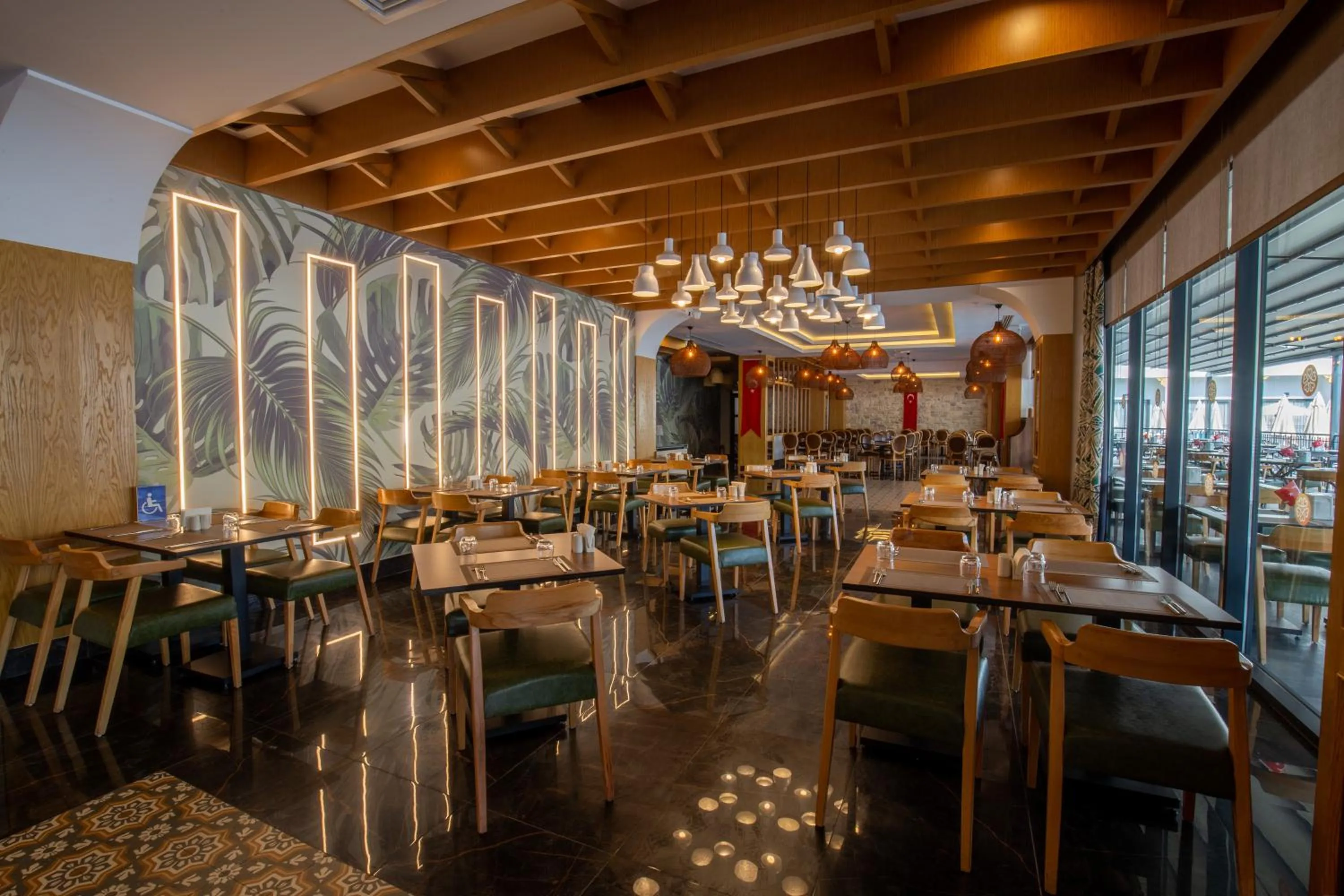 Restaurant/places to eat in Hane Sun Elite Hotel