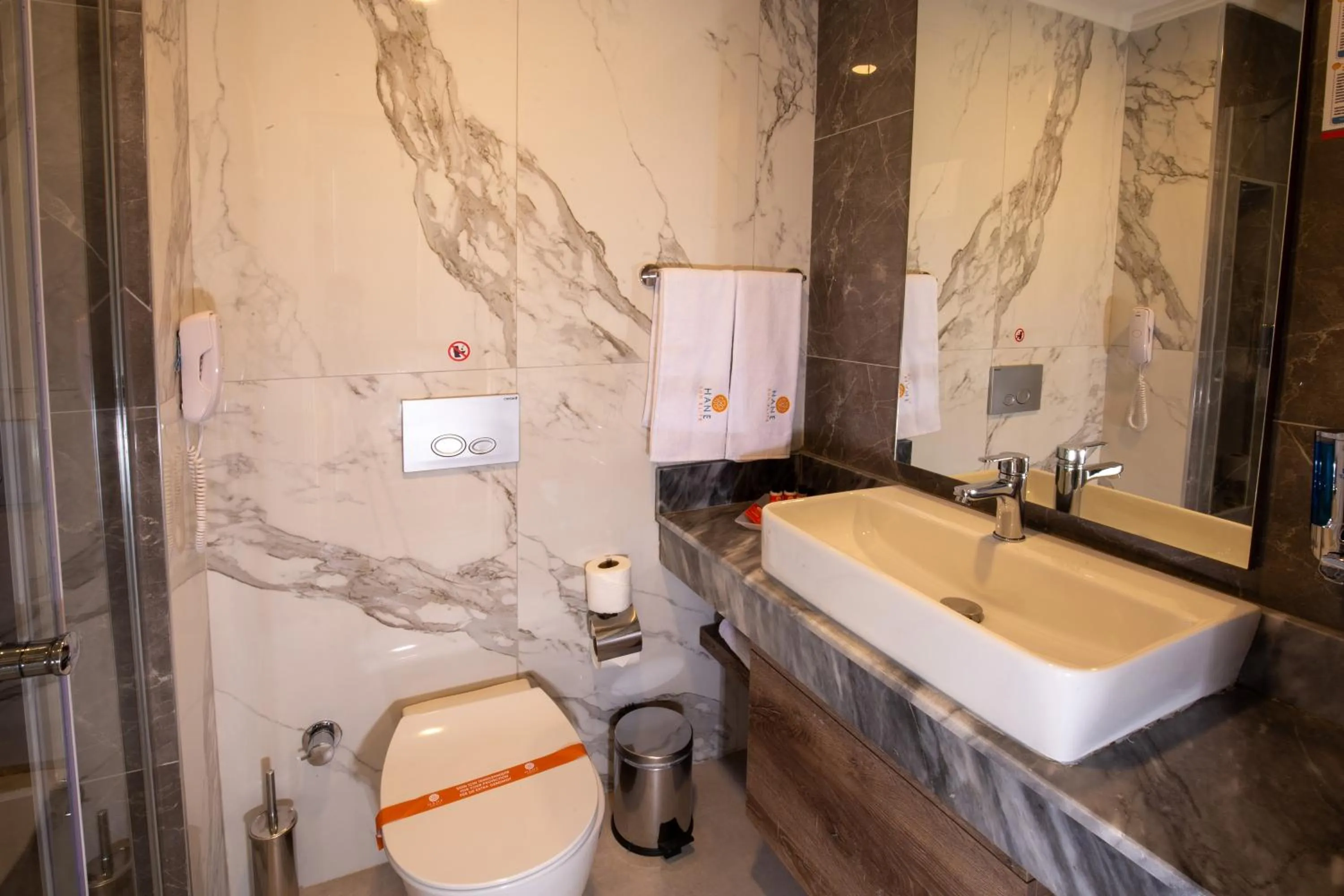 Bathroom in Hane Sun Elite Hotel