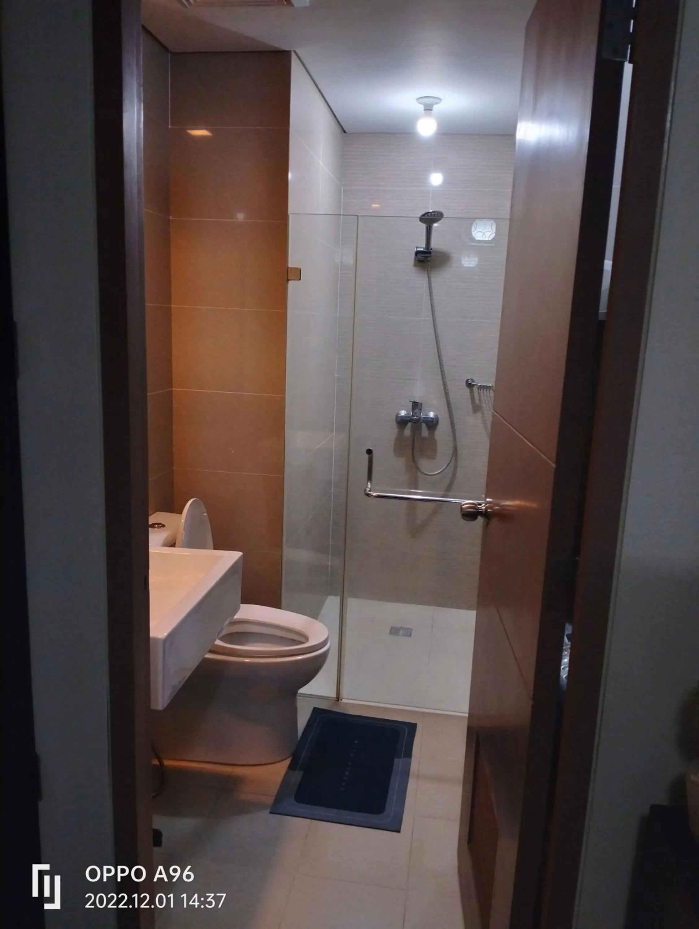 Bathroom in RQUI CONDOTEL INFRONT OF NAIA TERMINAL 3