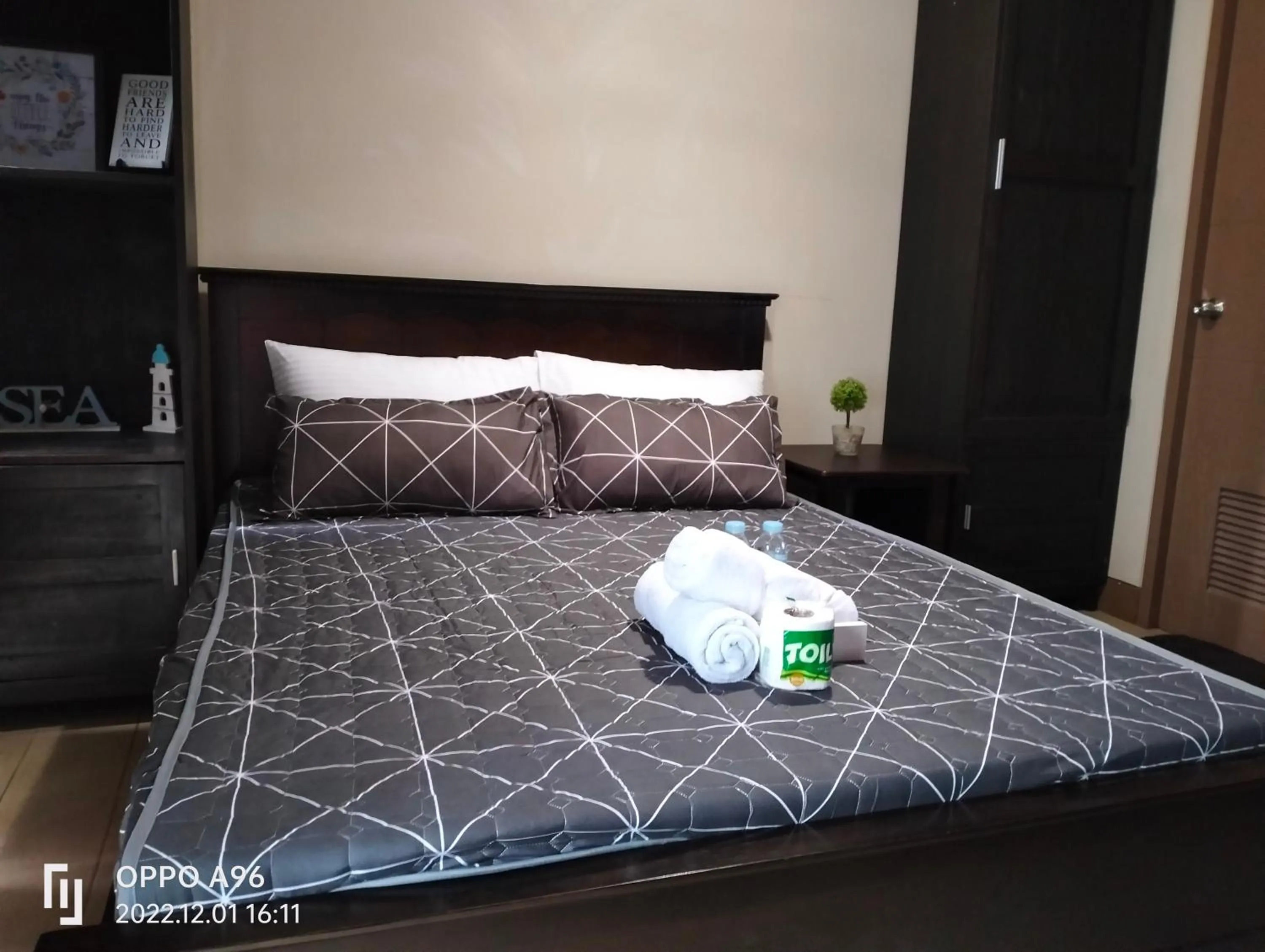 Bedroom, Bed in RQUI CONDOTEL INFRONT OF NAIA TERMINAL 3