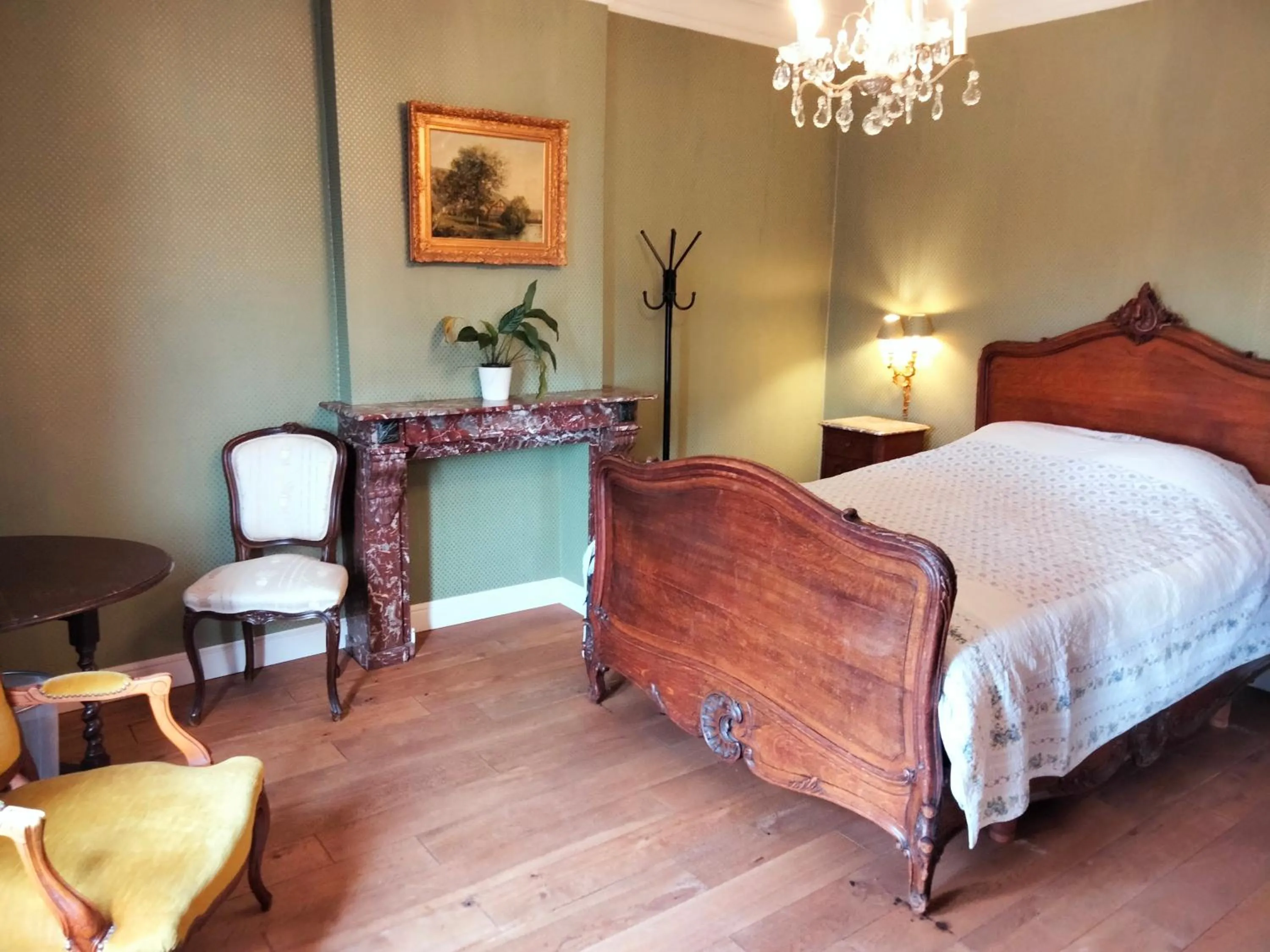 Bed in L'auberge hôtel Beauraing