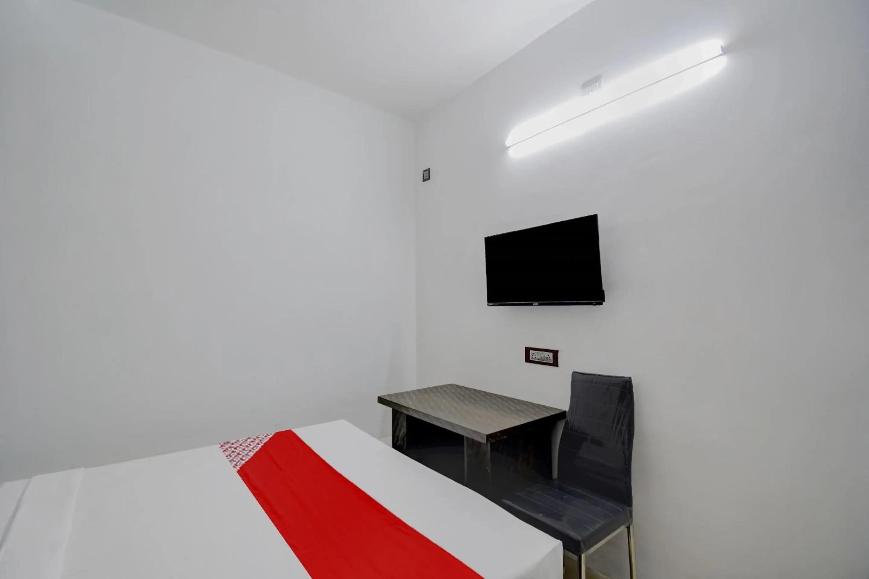 Lobby or reception, Bed in Hotel O ALISHA LODGE