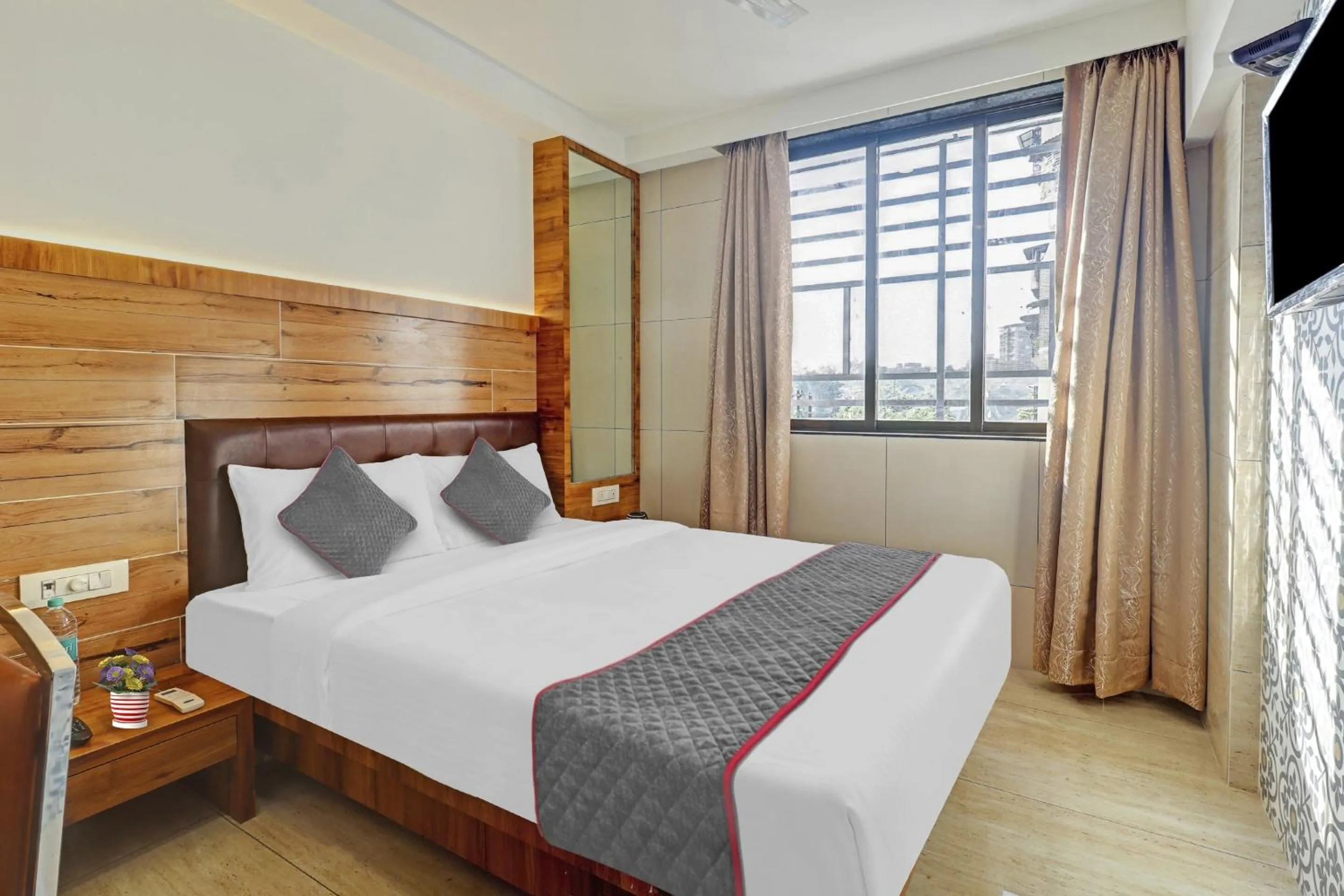 Bedroom, Bed in Townhouse Vandana Residency