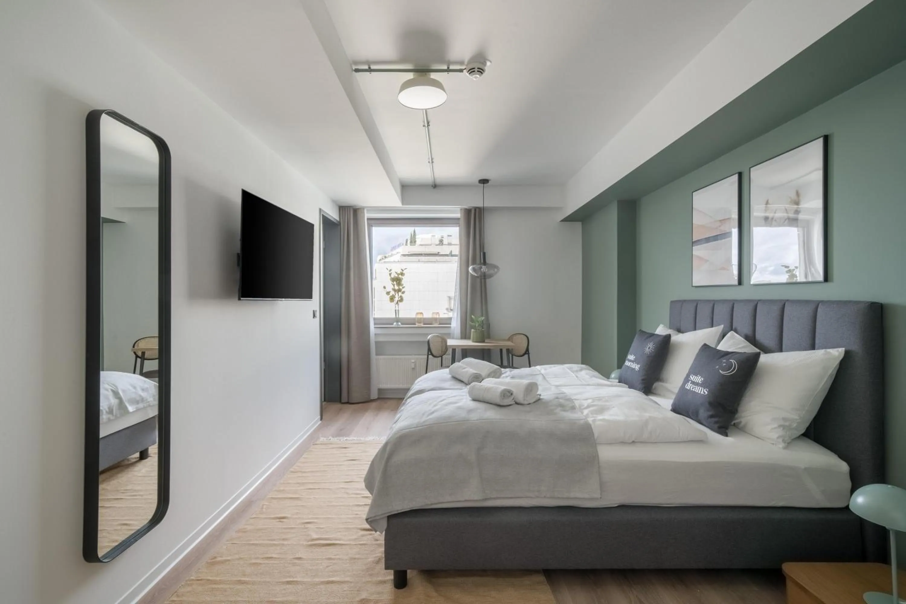 Bed in Limehome Saarbrücken Berliner Promenade
