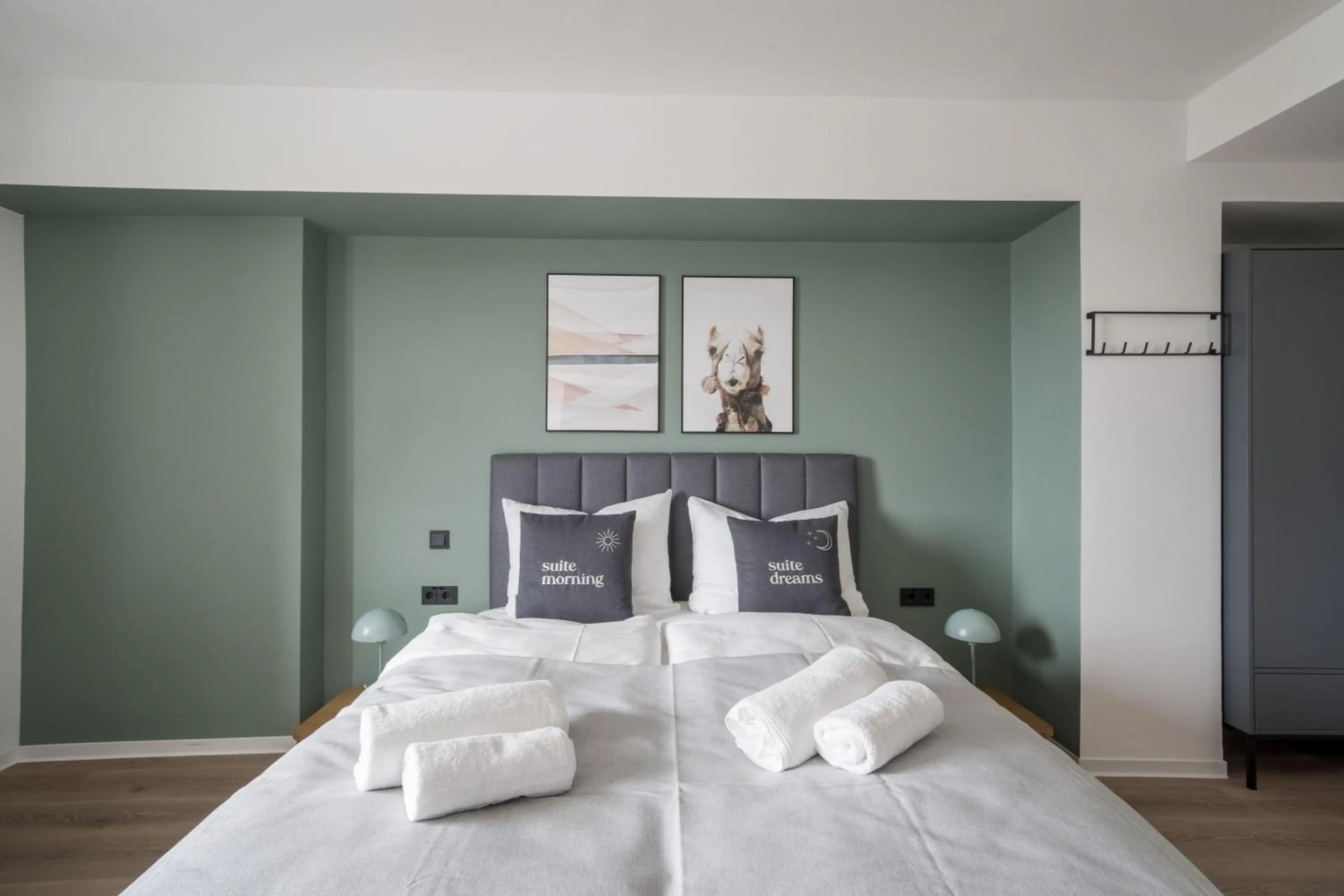 Bed in Limehome Saarbrücken Berliner Promenade