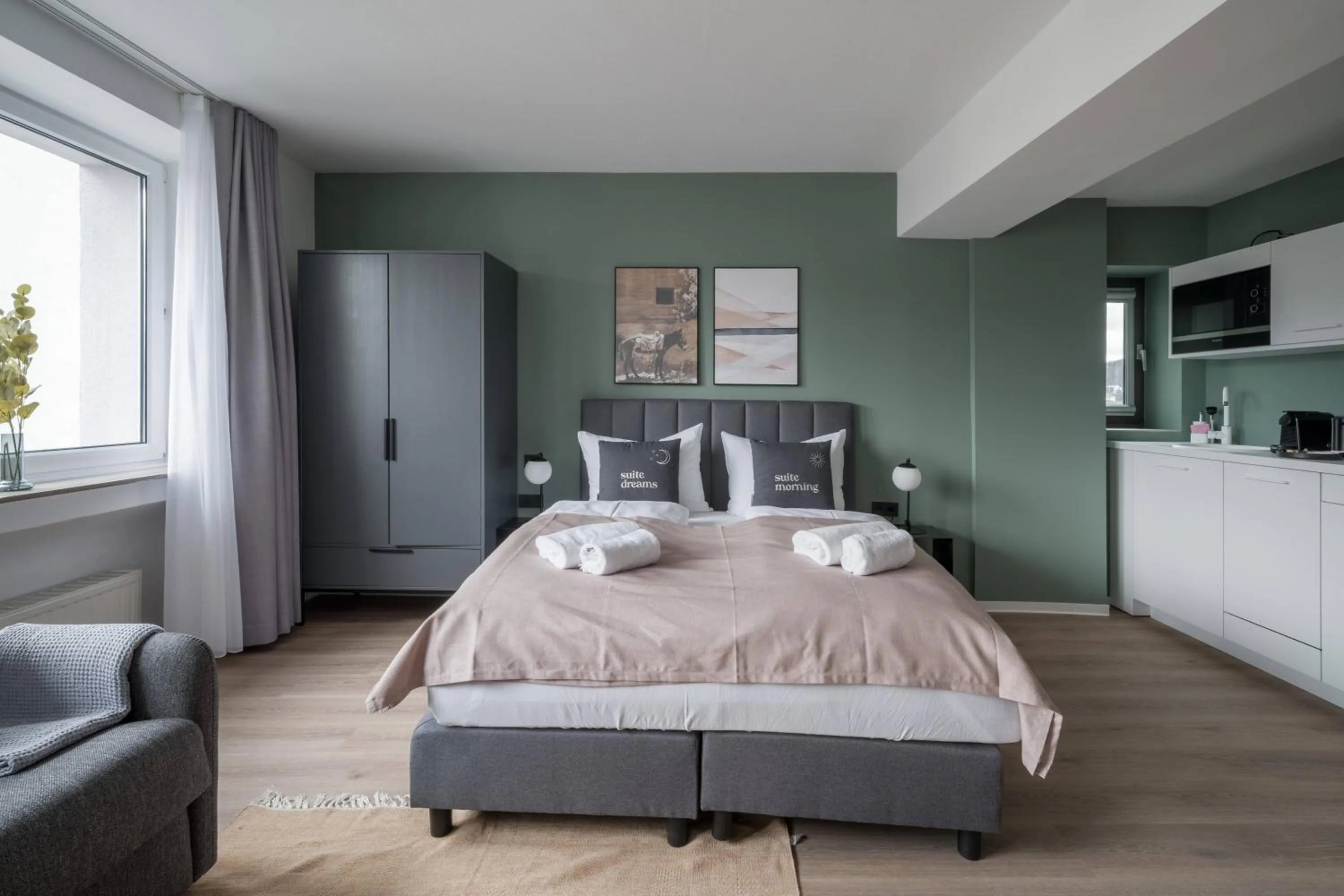 Bed in Limehome Saarbrücken Berliner Promenade