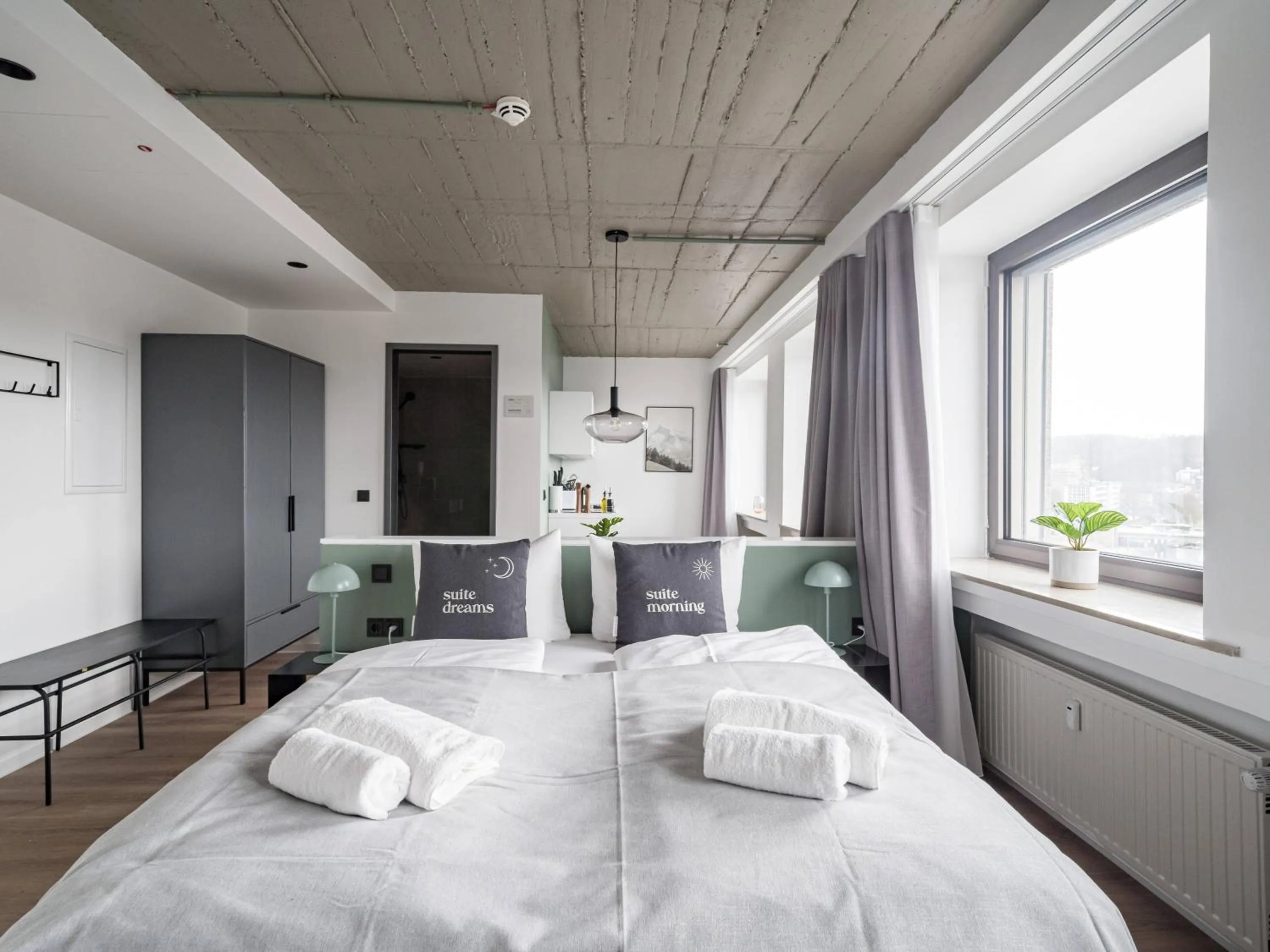 Bed in Limehome Saarbrücken Berliner Promenade