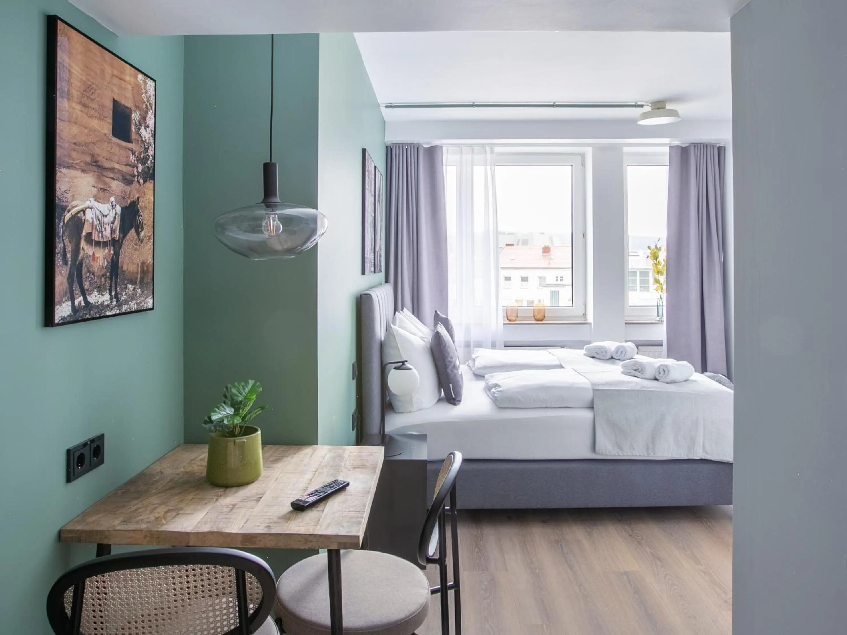 Bed in Limehome Saarbrücken Berliner Promenade