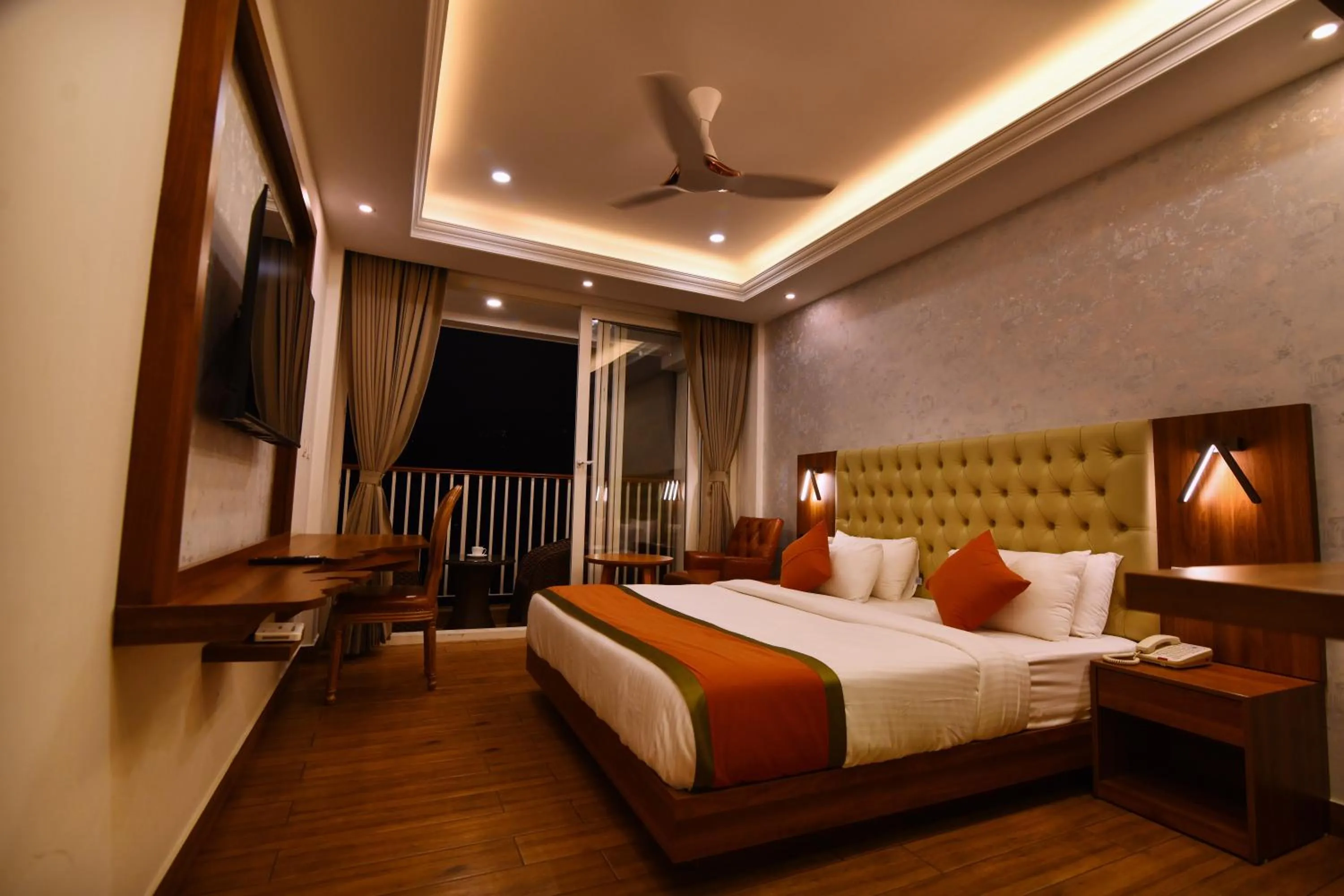 Communal lounge/ TV room, Bed in British County Resorts