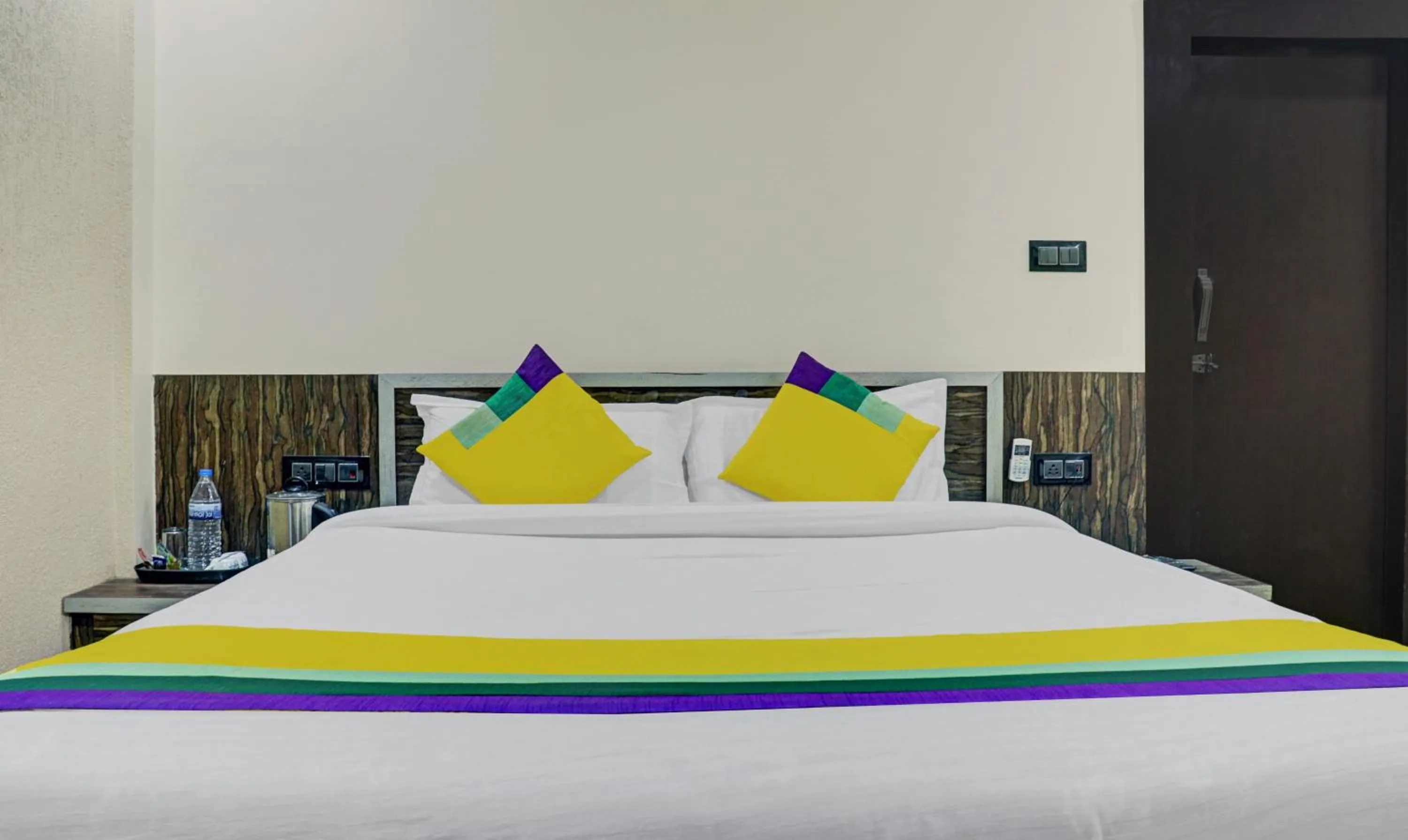 Bedroom, Bed in Itsy Hotels Cradle Regency