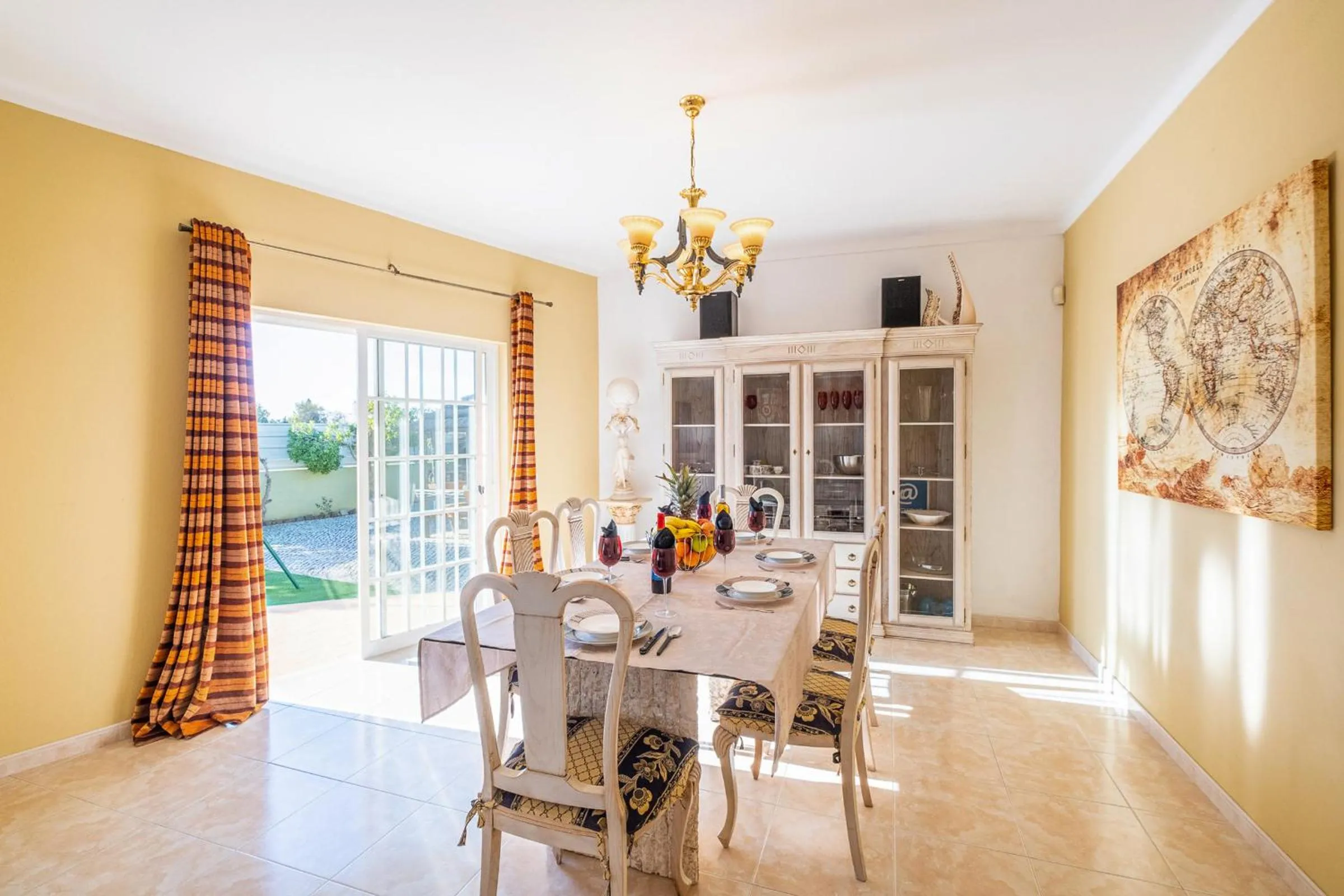 Dining area in Villa San Juan by Algarve Vacation
