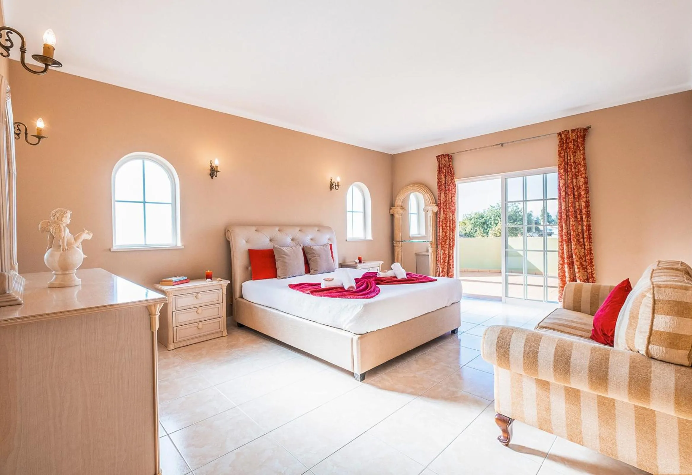 Bedroom, Bed in Villa San Juan by Algarve Vacation