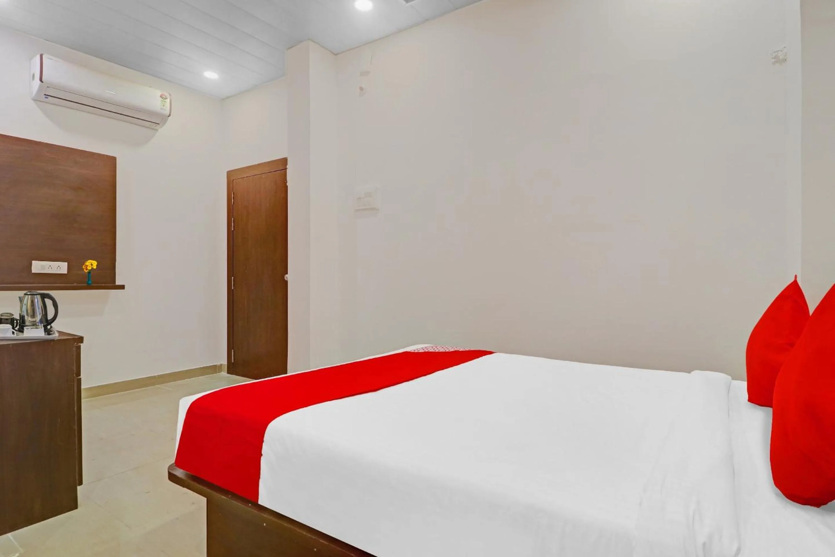 Bedroom, Bed in Hotel O R Square Near LB Nagar Metro Station