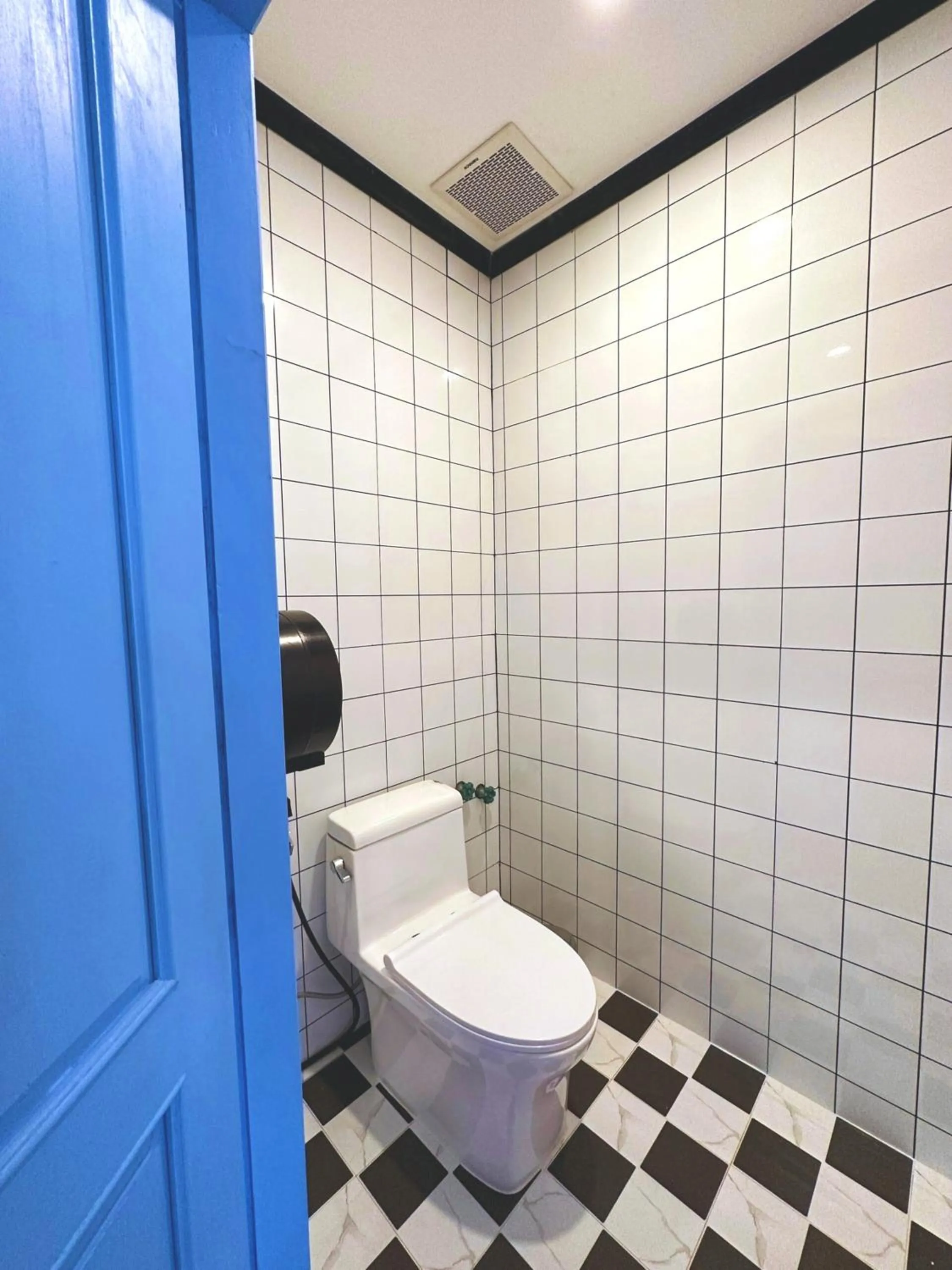 Toilet in Sadakham Hotel