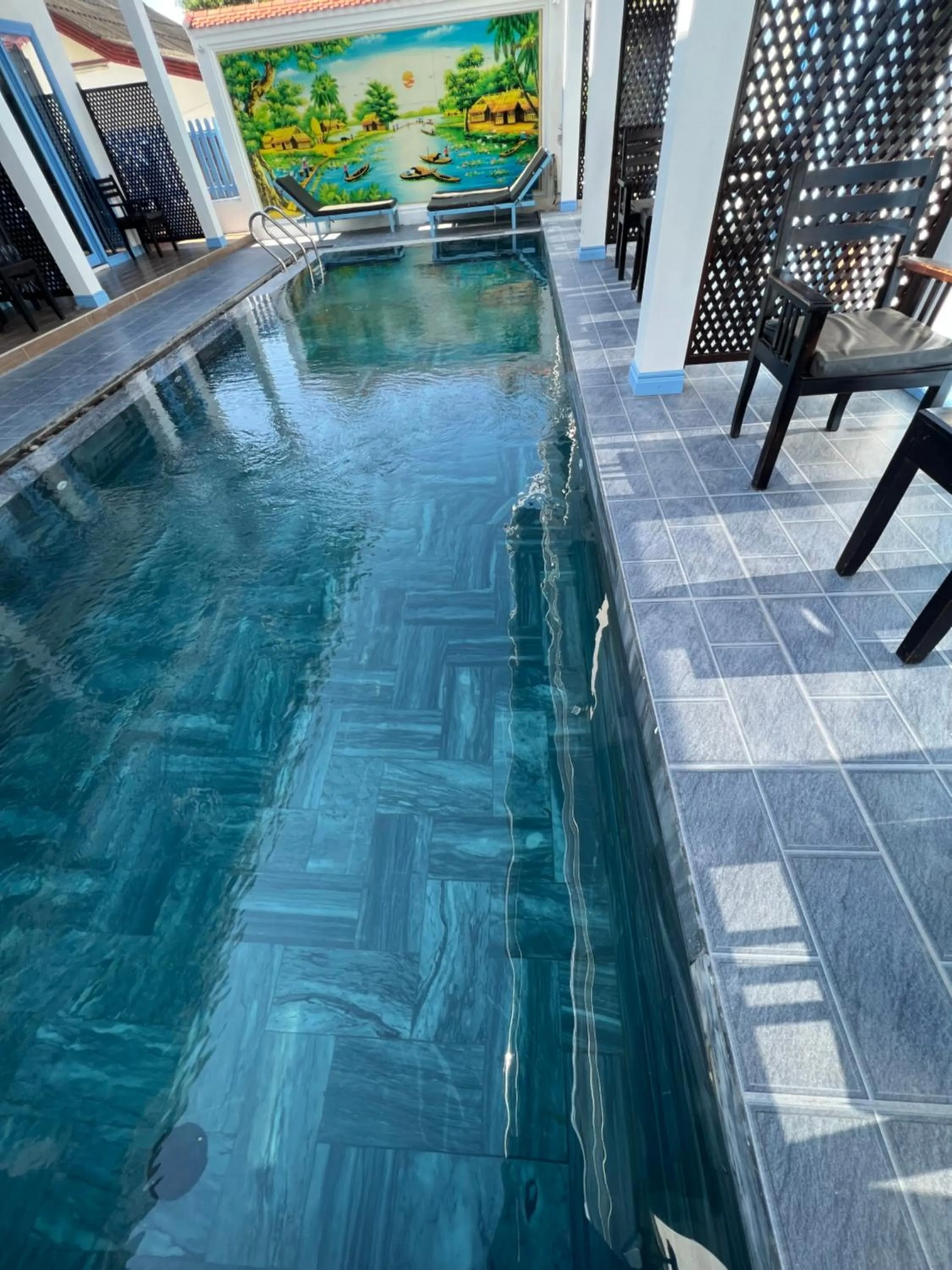 Swimming pool in Sadakham Hotel