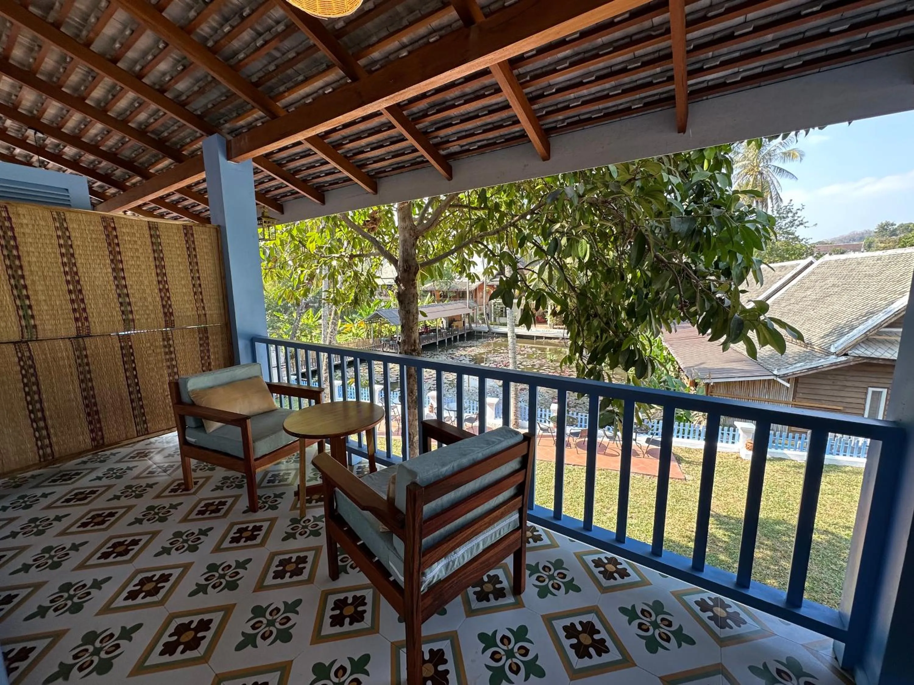 Day in Sadakham Hotel