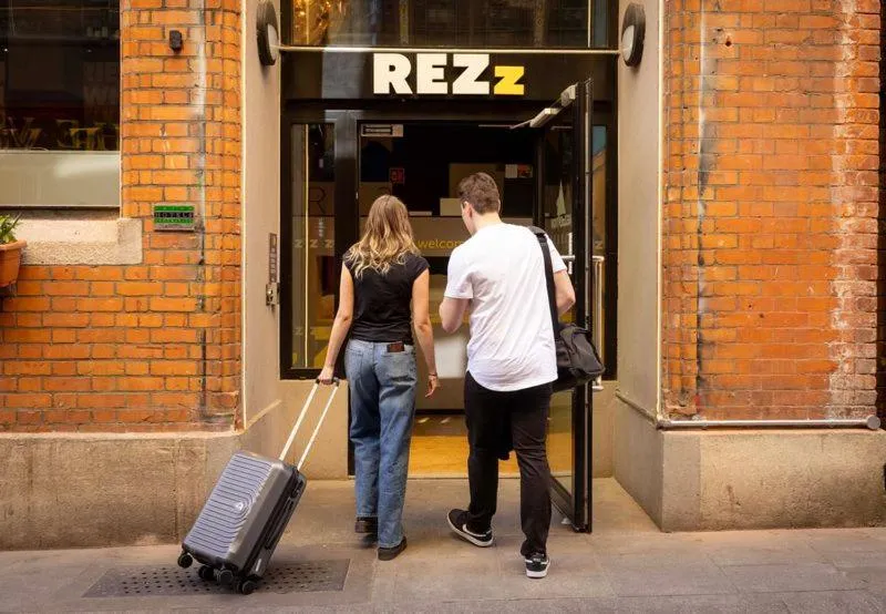 REZz Temple Bar, Dublin