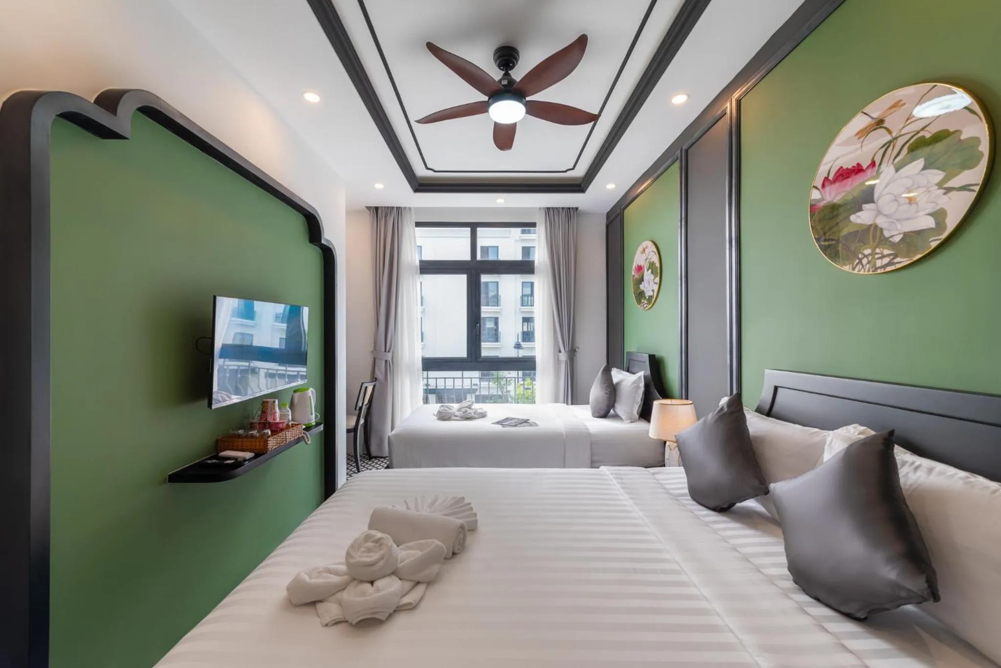 Bed in Le Palmier Phu Quoc Hotel - Free Shuttle To Grand World