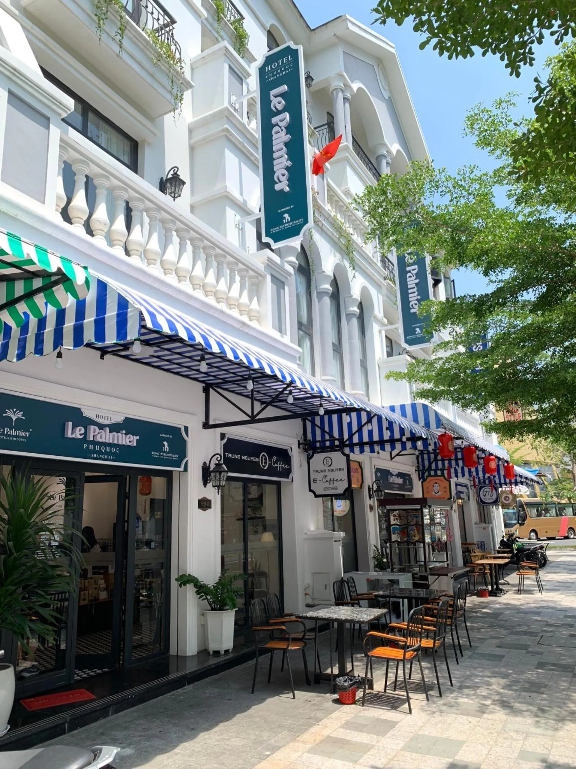 Property building in Le Palmier Phu Quoc Hotel - Free Shuttle To Grand World