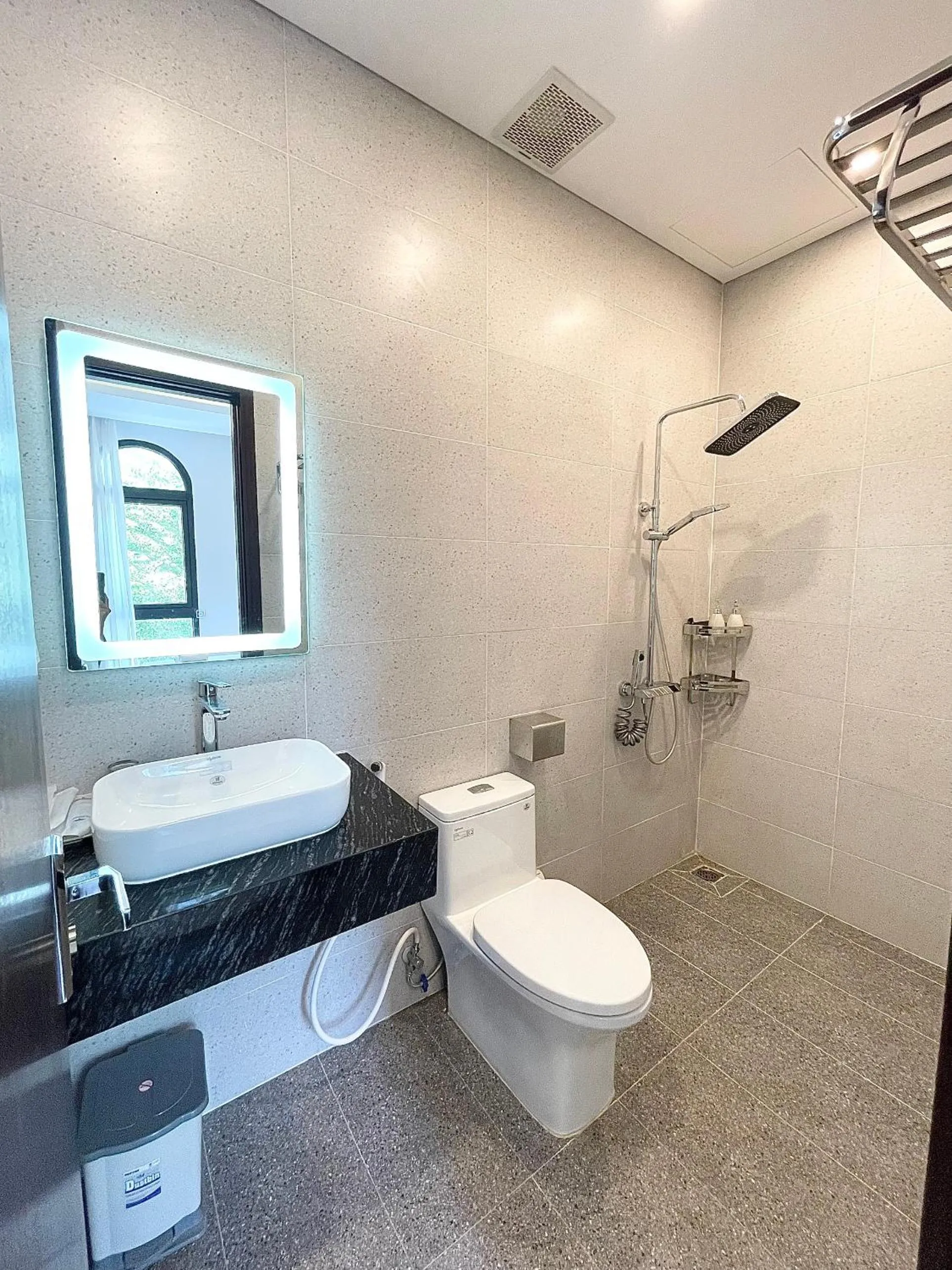 Shower in Le Palmier Phu Quoc Hotel - Free Shuttle To Grand World