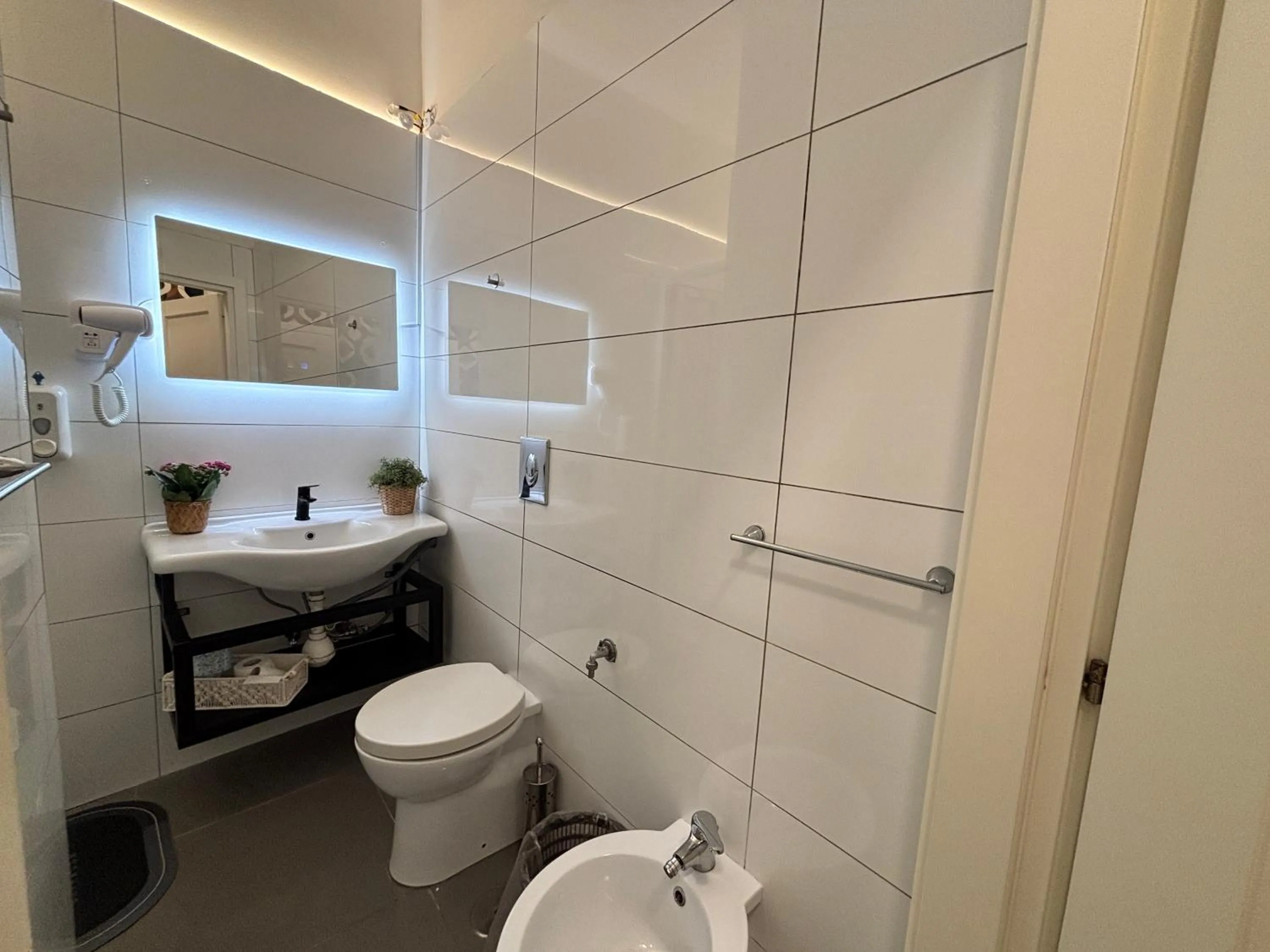 Toilet in B & B VICO GRANDE