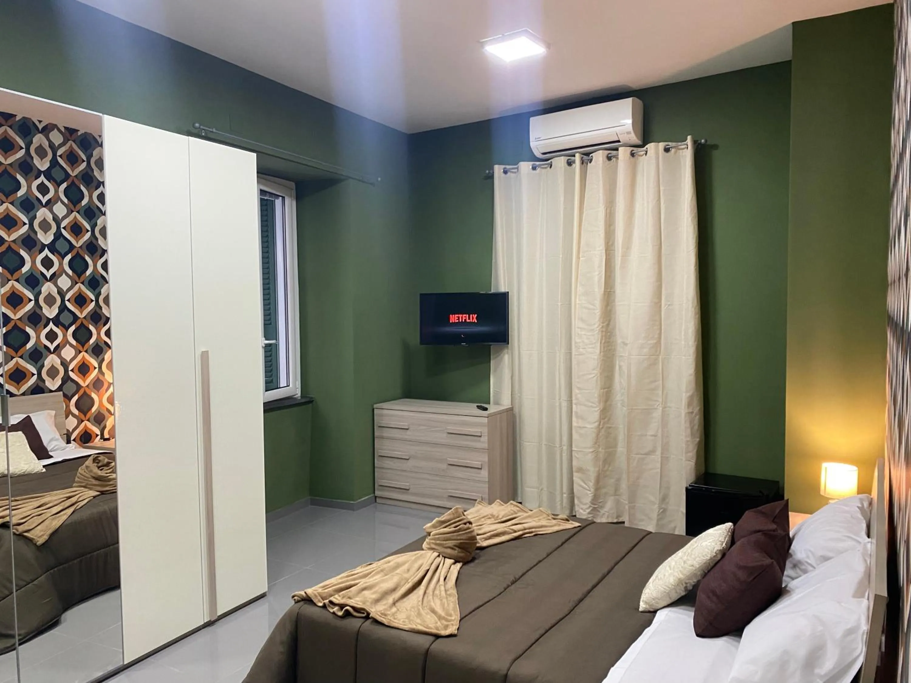 TV and multimedia, Bed in B & B VICO GRANDE