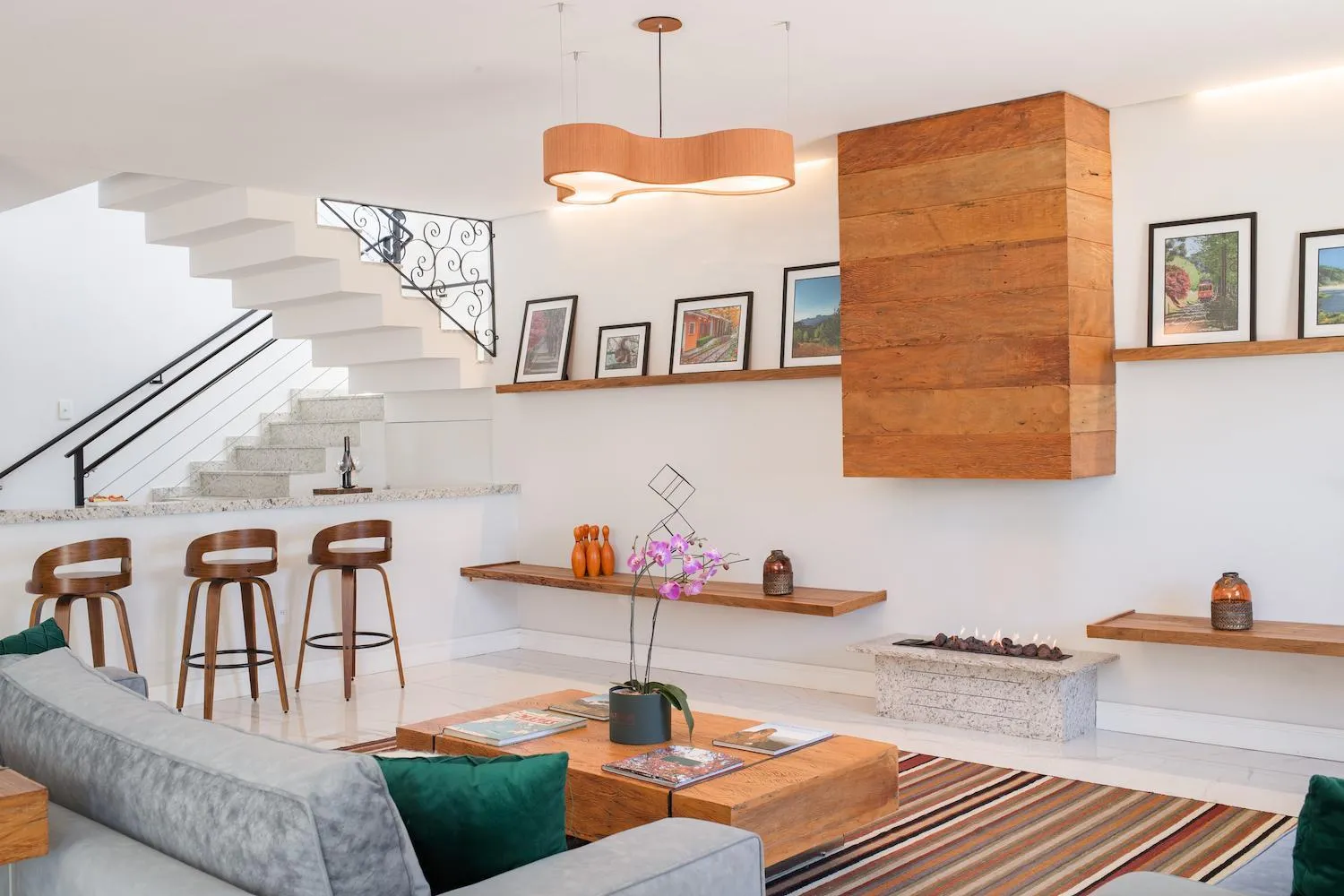 Lobby or reception in Altitude Lodge Hotel