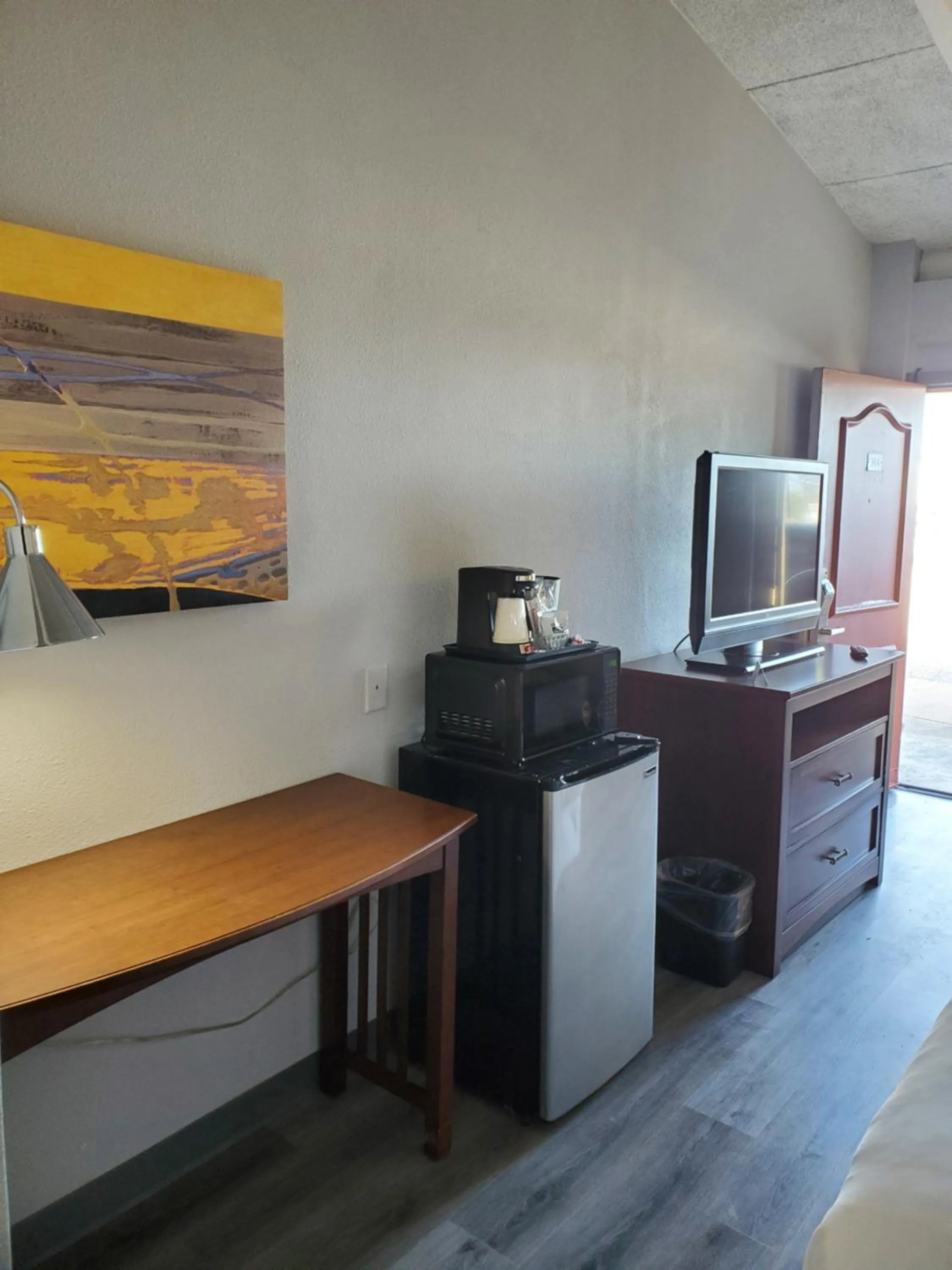 TV and multimedia in Happy Bay