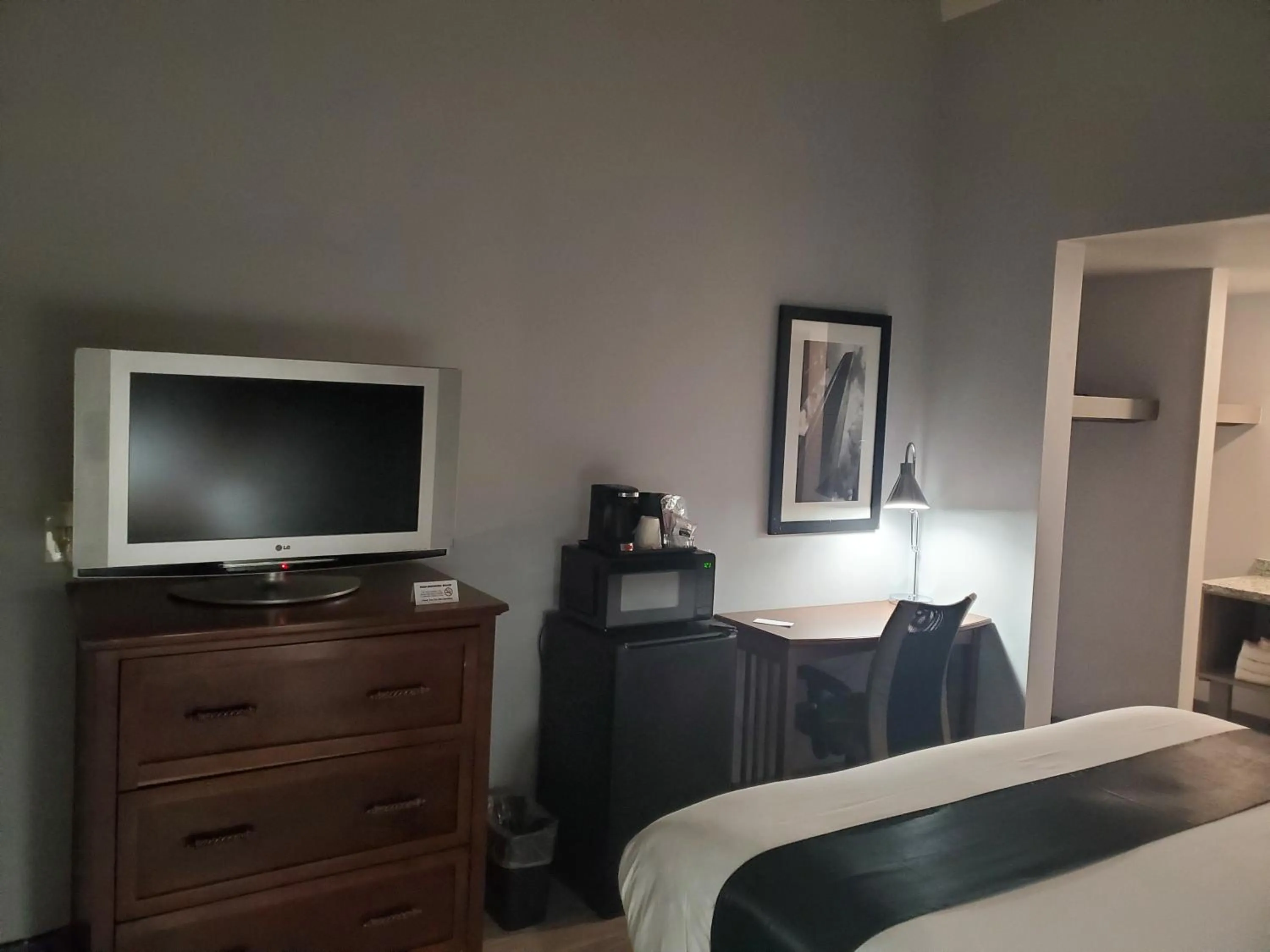 TV and multimedia in Happy Bay