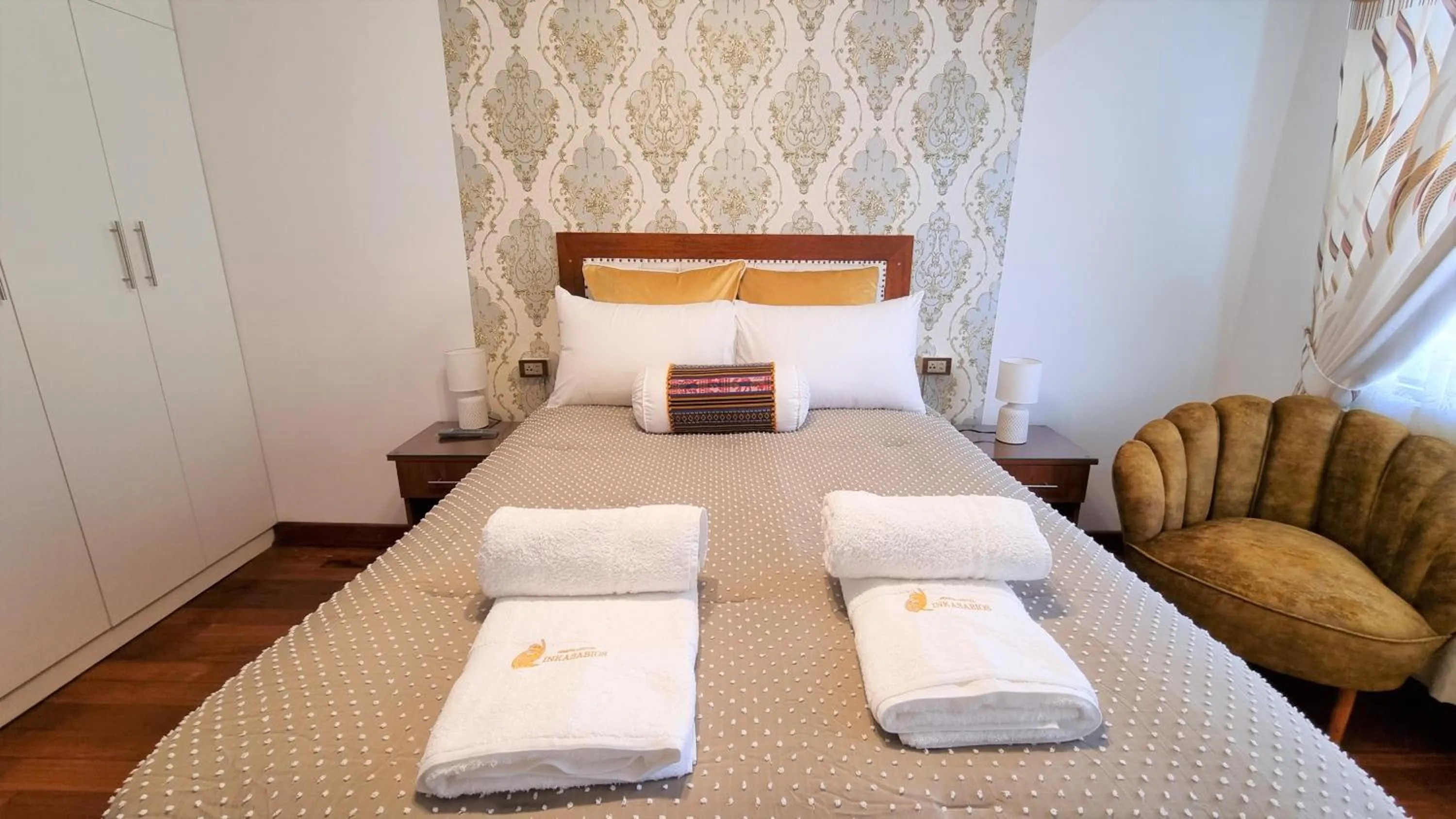 Bed in Hotel-Apartment INKASABIOS