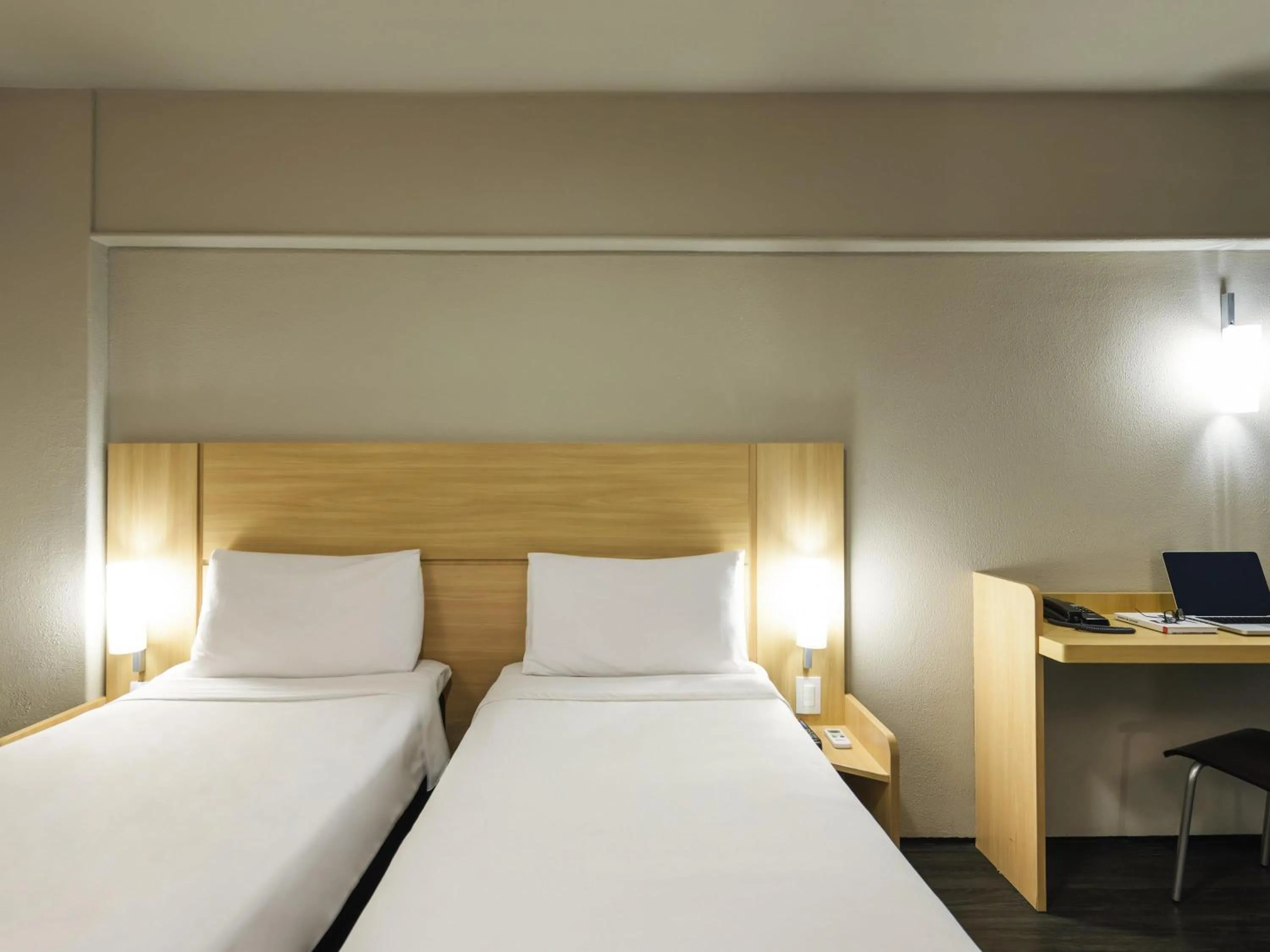 Bedroom, Bed in ibis Fortaleza Praia de Iracema