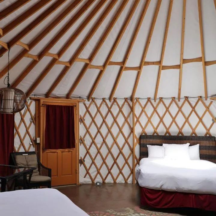 Bed in Sagecliffe Resort & Spa