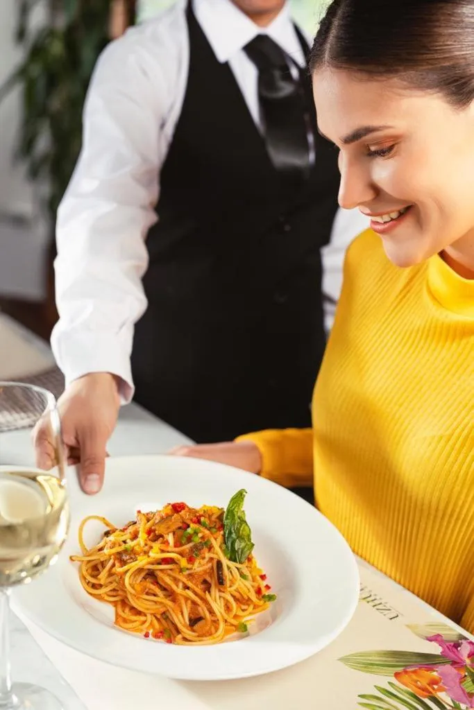 Restaurant/places to eat in Uzhupud Garden Hotel & Lodge