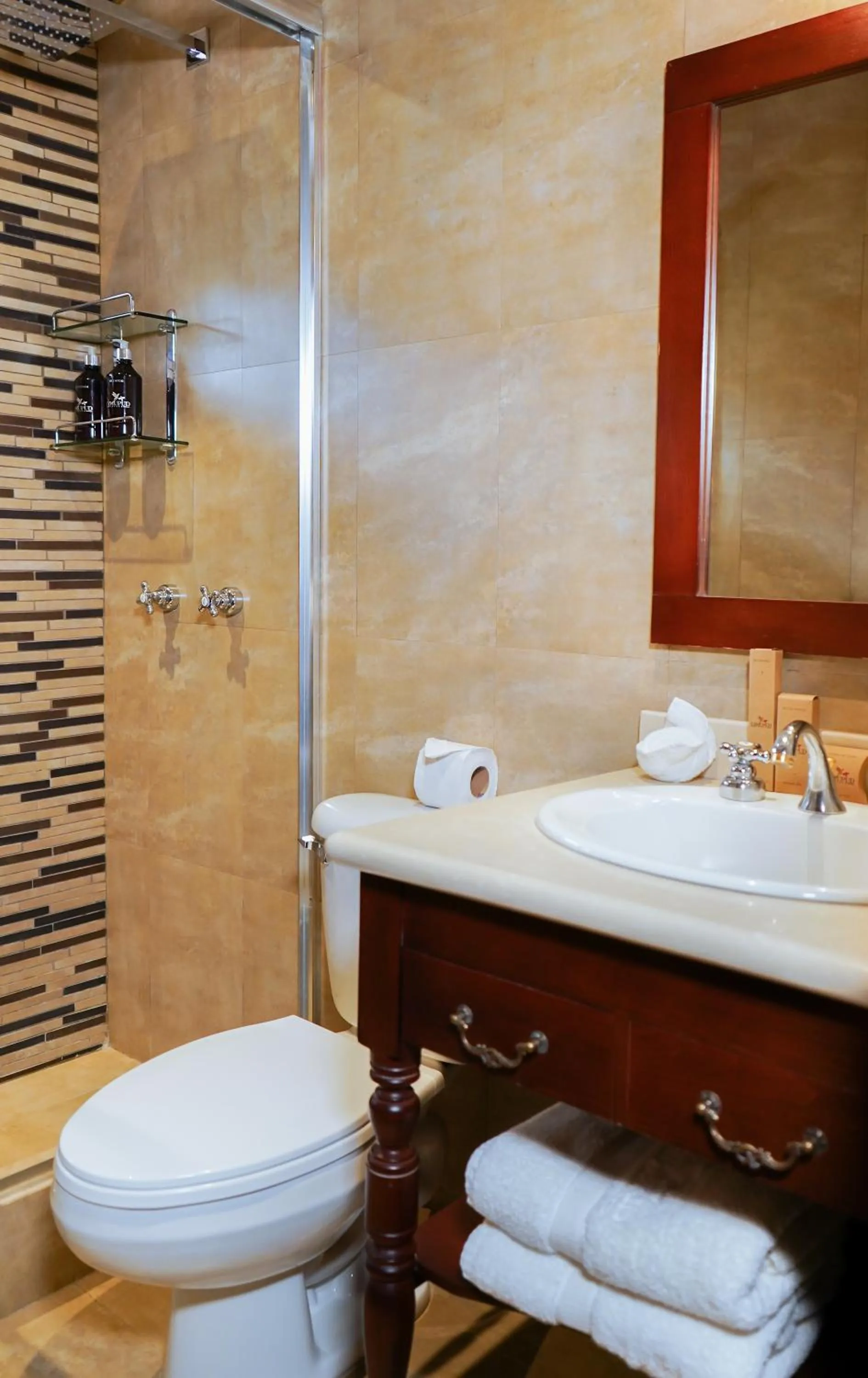 Shower in Uzhupud Garden Hotel & Lodge