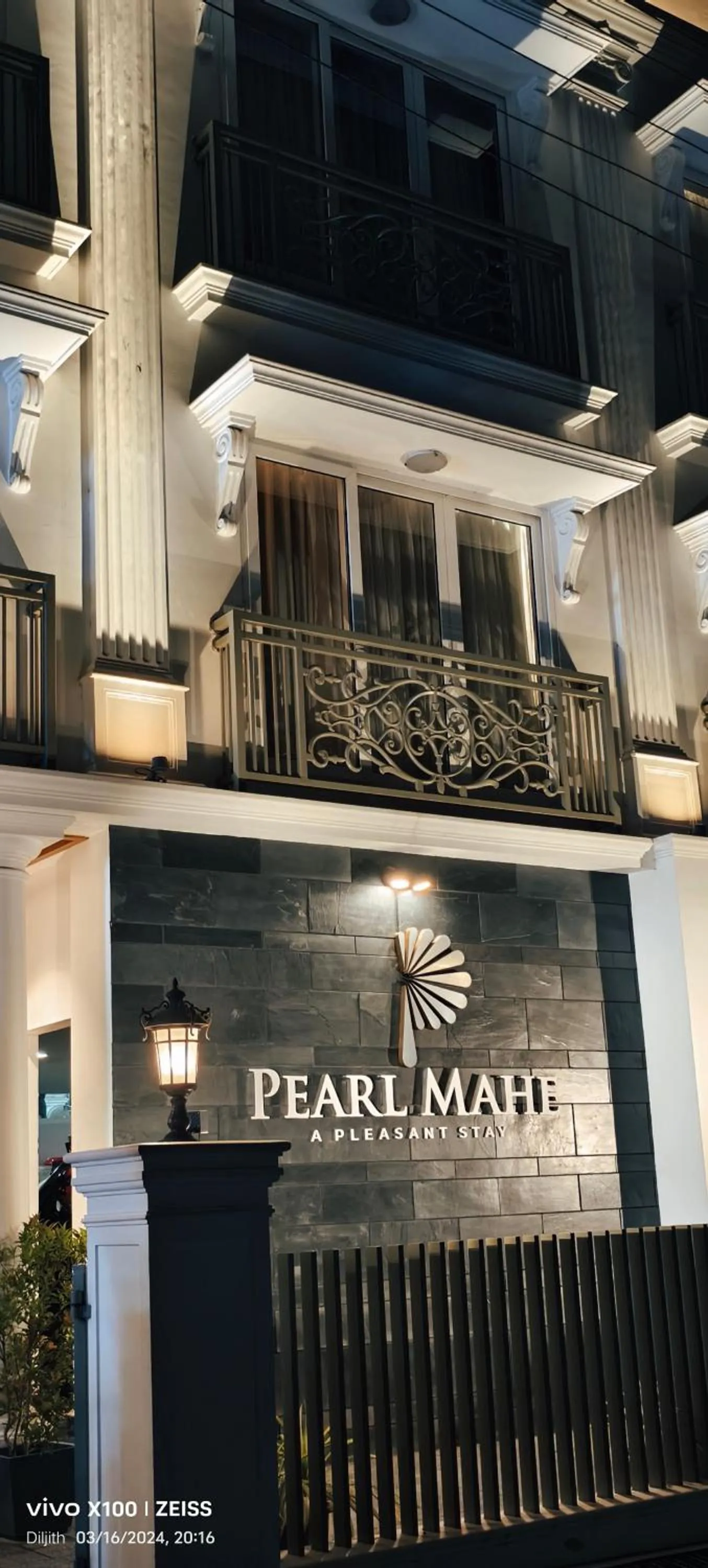 Property logo or sign in PEARL MAHE