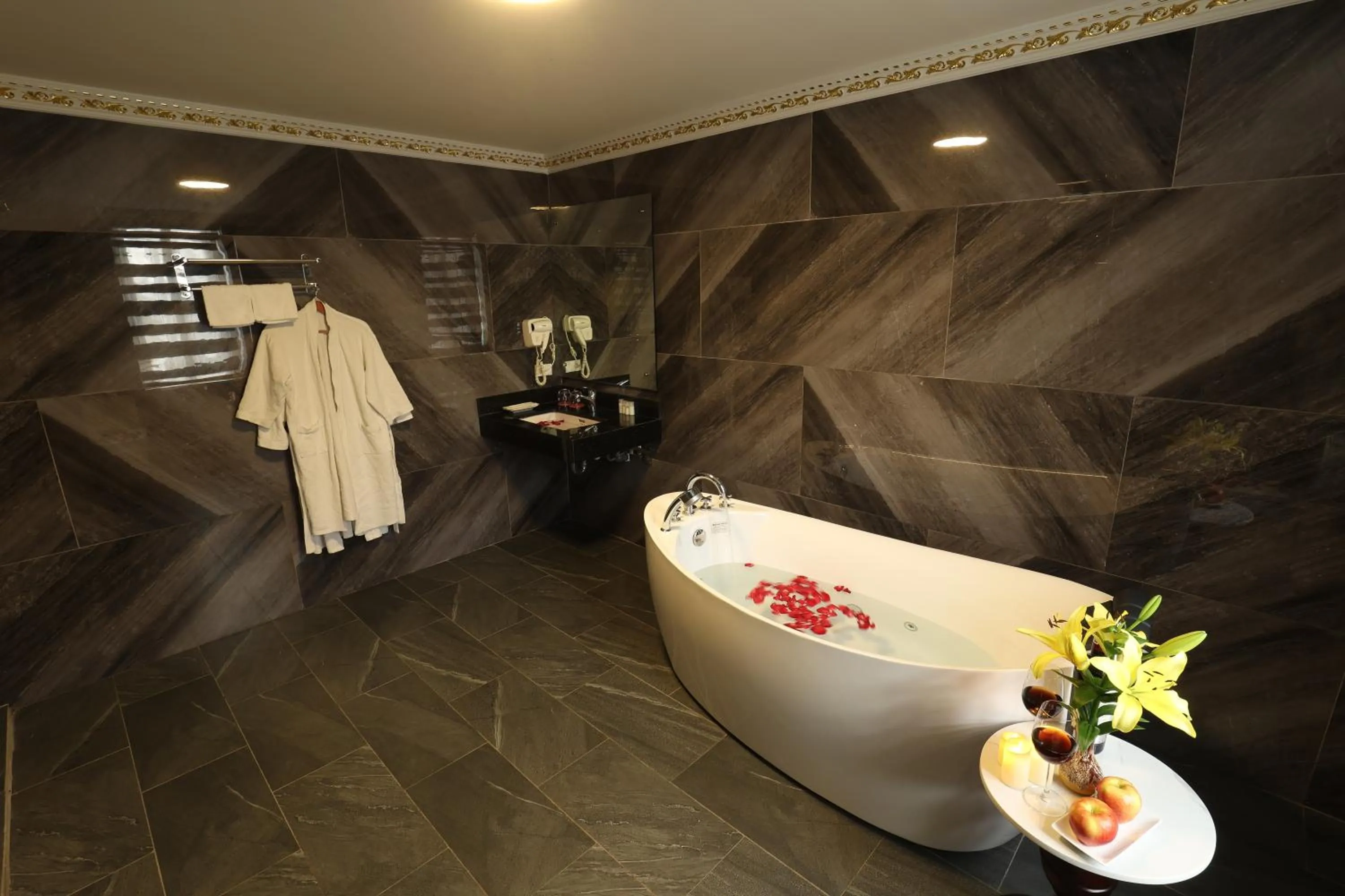 Bathroom in Hoàng Gia Xa La Boutique Hotel