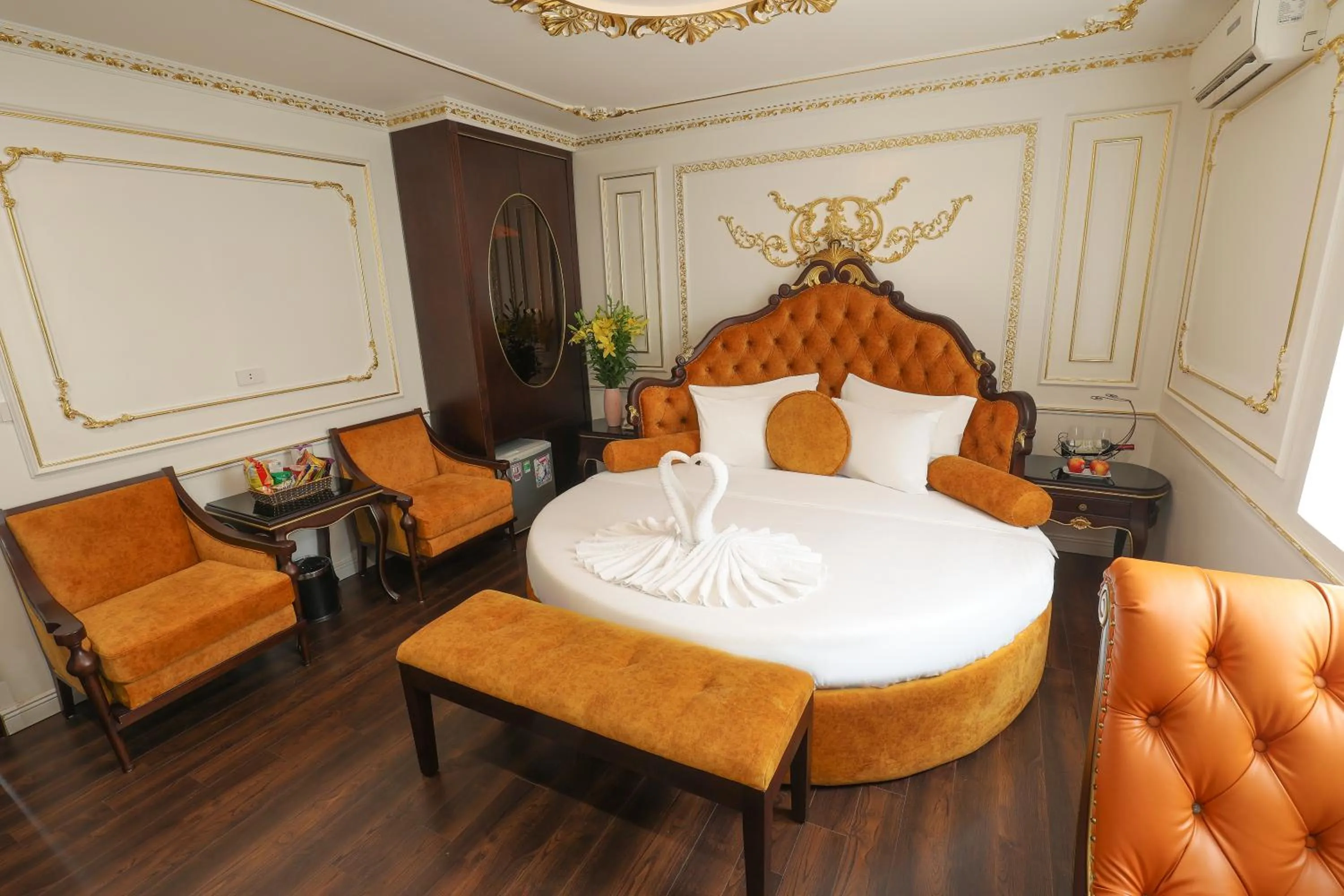 Bed in Hoàng Gia Xa La Boutique Hotel