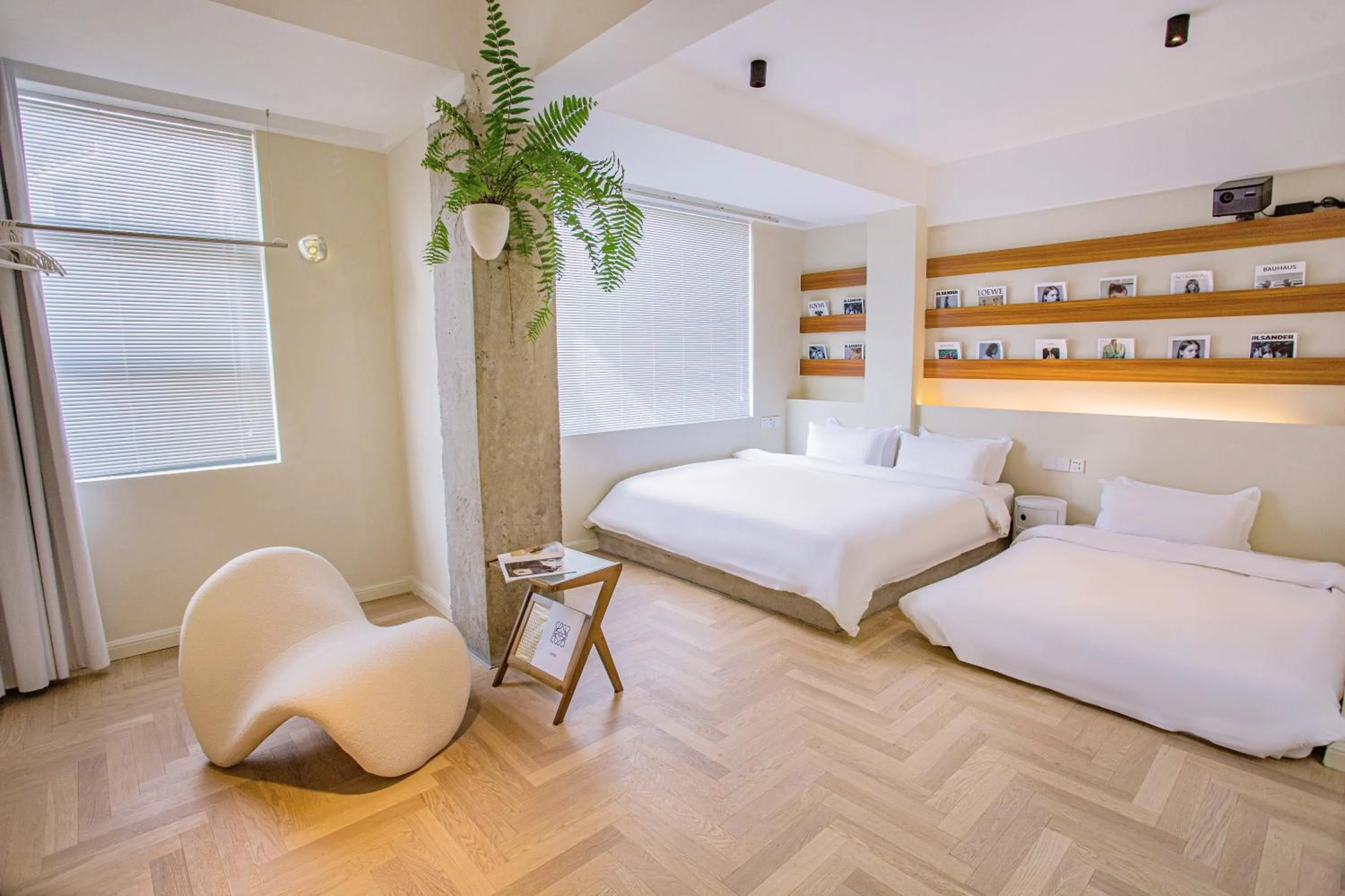 Bed in IM Waiting Hotel