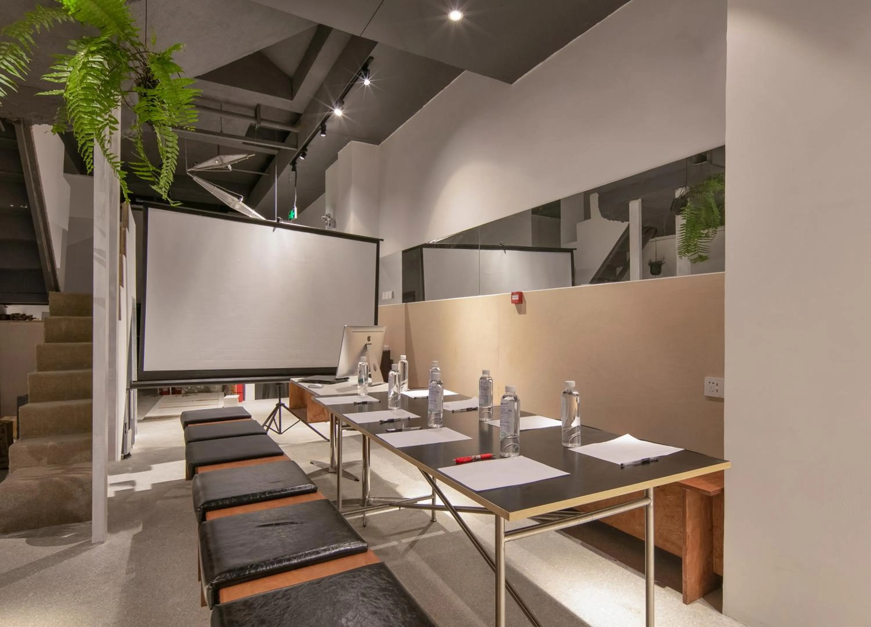 Meeting/conference room in IM Waiting Hotel